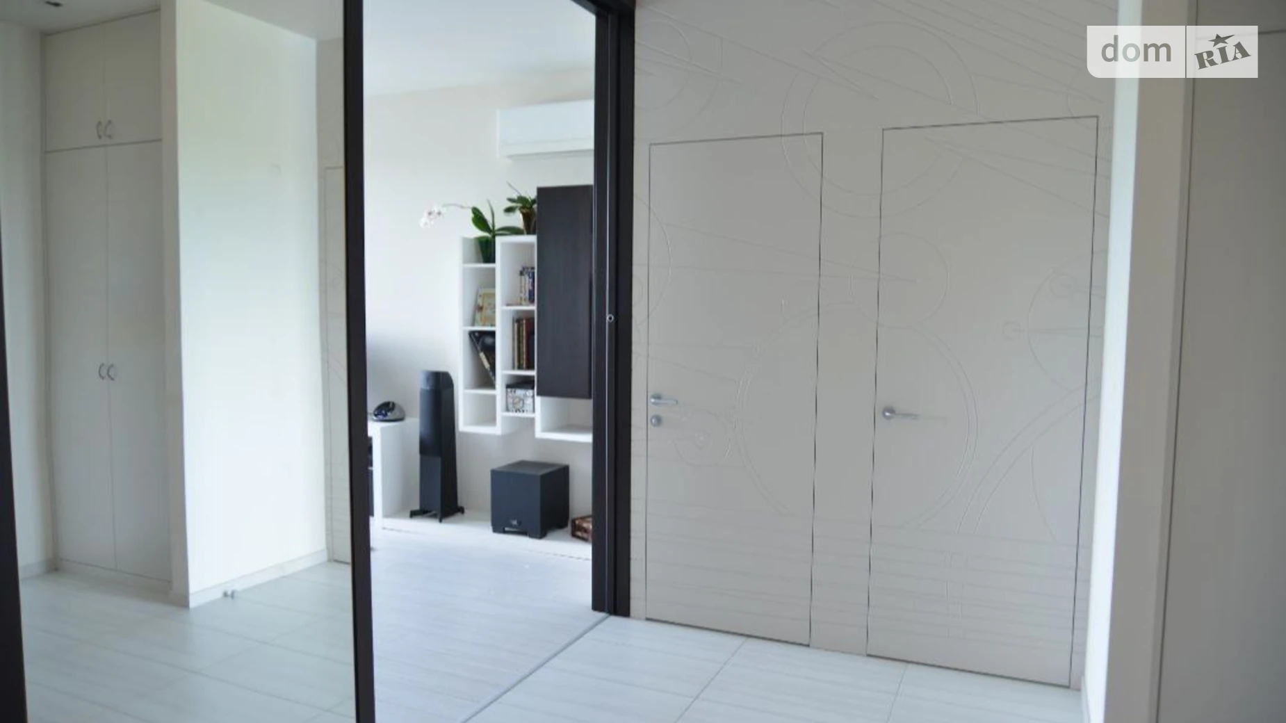 Продается 2-комнатная квартира 72.1 кв. м в, цена: 78000 $ - фото 3