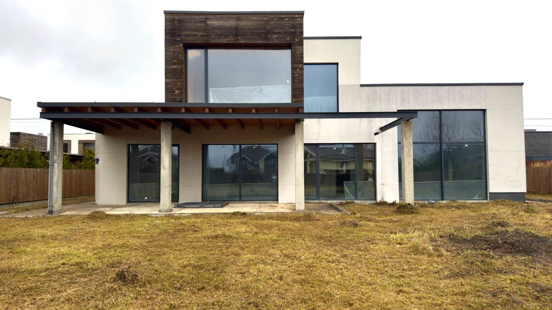 Продается дом на 2 этажа 299.2 кв. м с баней/сауной, цена: 440000 $ - фото 2