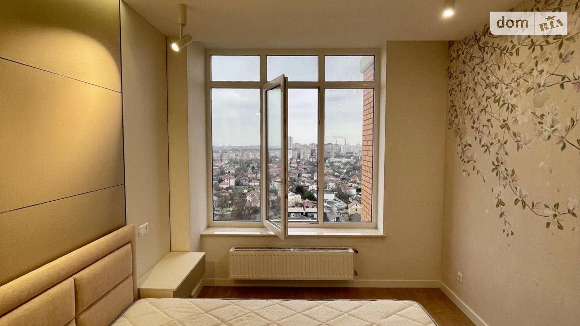 Продается 4-комнатная квартира 103 кв. м в Одессе, ул. Жаботинского - фото 3