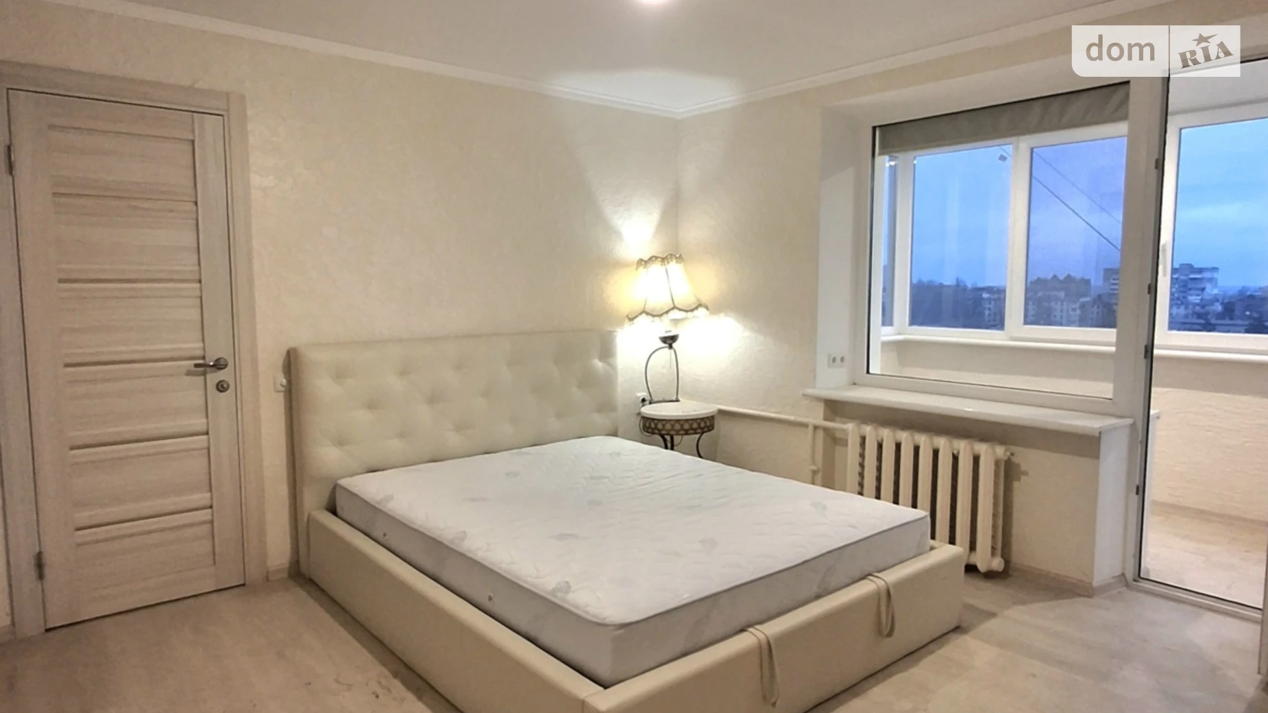 Продается 4-комнатная квартира 80.2 кв. м в Черноморске, просп. Мира(Ленина ул.), 19 - фото 3