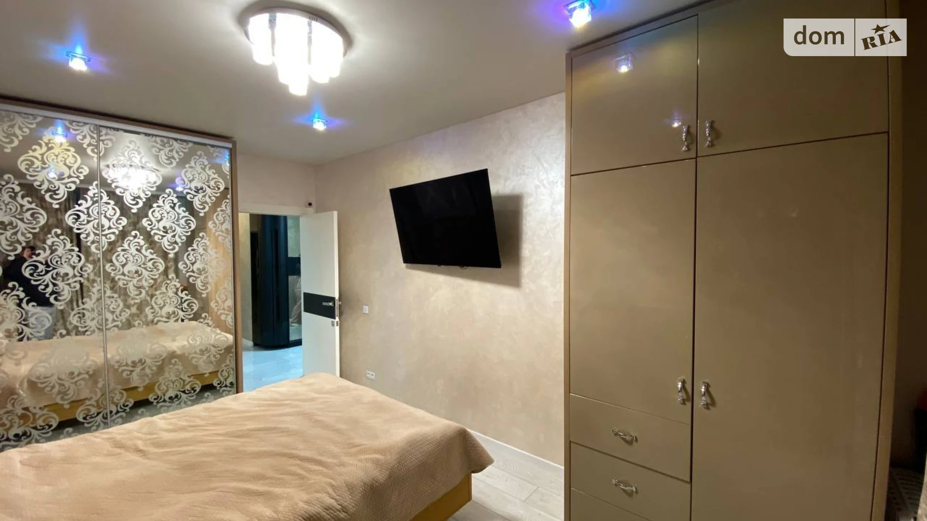 Продается 3-комнатная квартира 84.3 кв. м в Киеве, просп. Европейского Союза(Правды), 43 - фото 3