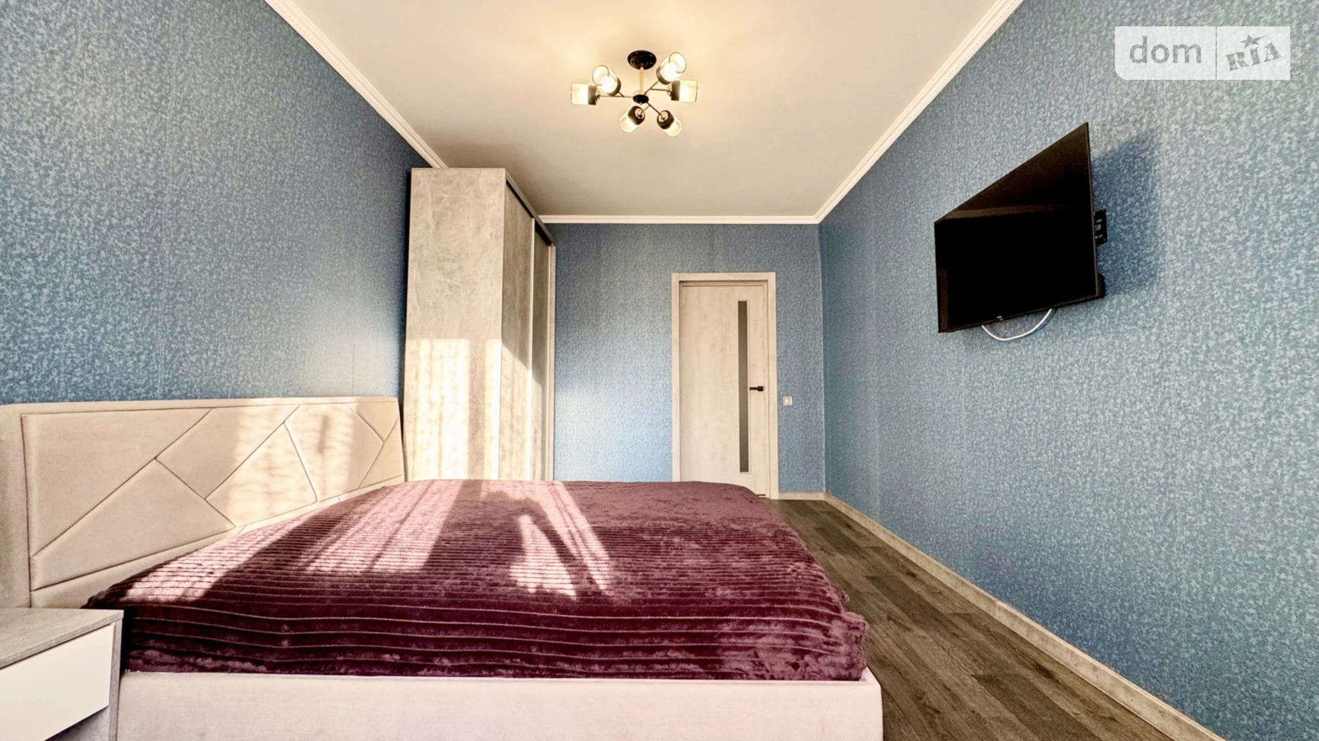 Продается 1-комнатная квартира 40 кв. м в Чернигове, ул. Независимости, 14 - фото 4