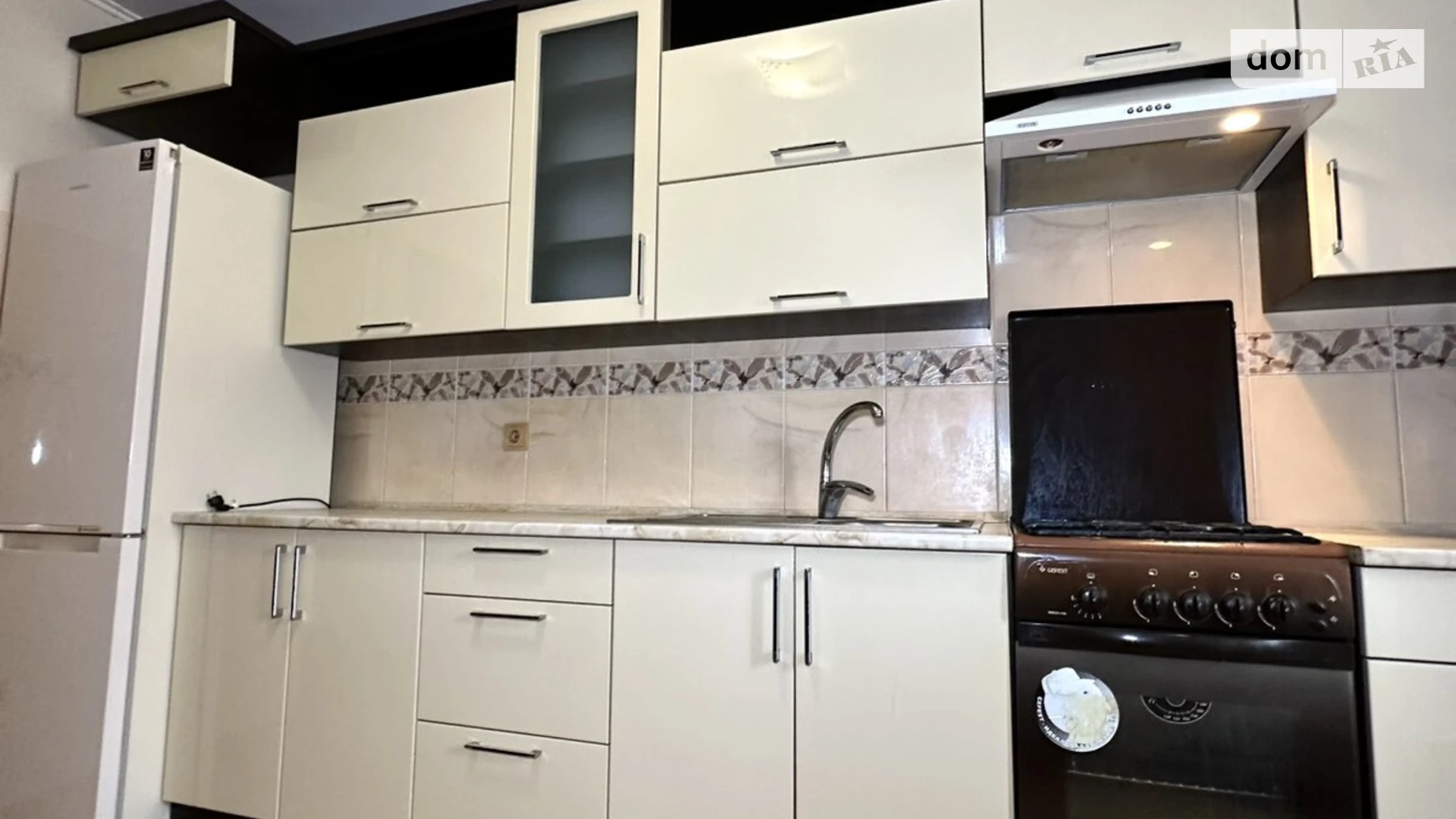 1-комнатная квартира 46 кв. м в Тернополе, ул. Черновецкая - фото 3