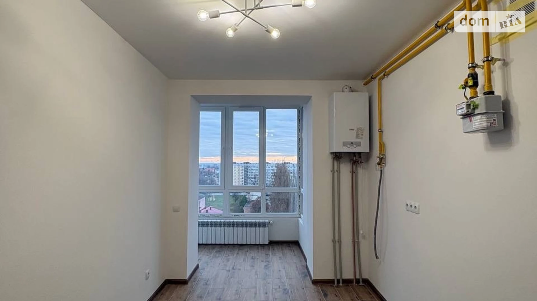 Продается 2-комнатная квартира 68.5 кв. м в Ровно, ул. Гайдамацкая, 13Б - фото 2