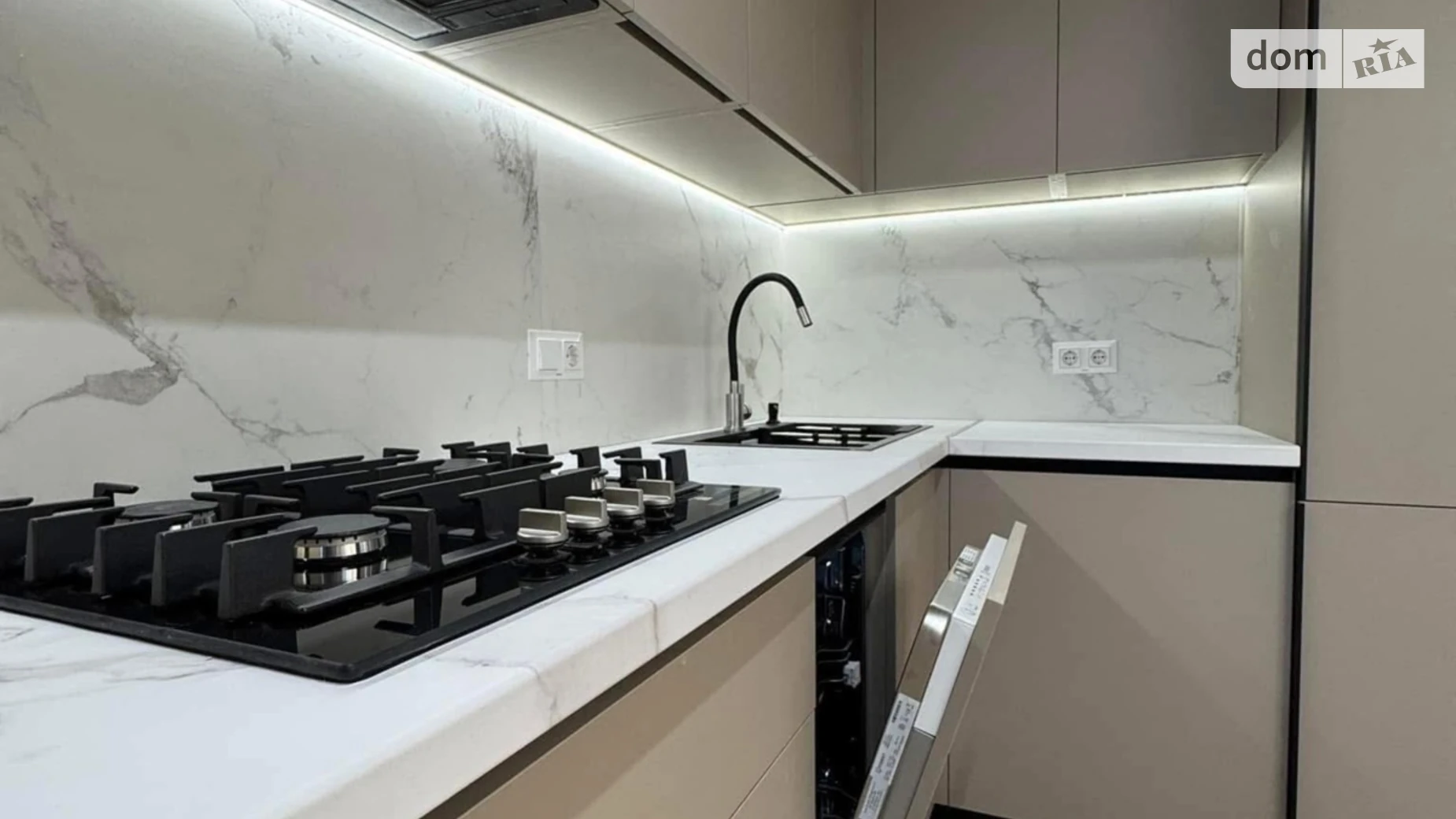 1-комнатная квартира 48 кв. м в Тернополе, ул. Генерала Мирона Тарнавского, 38 - фото 4