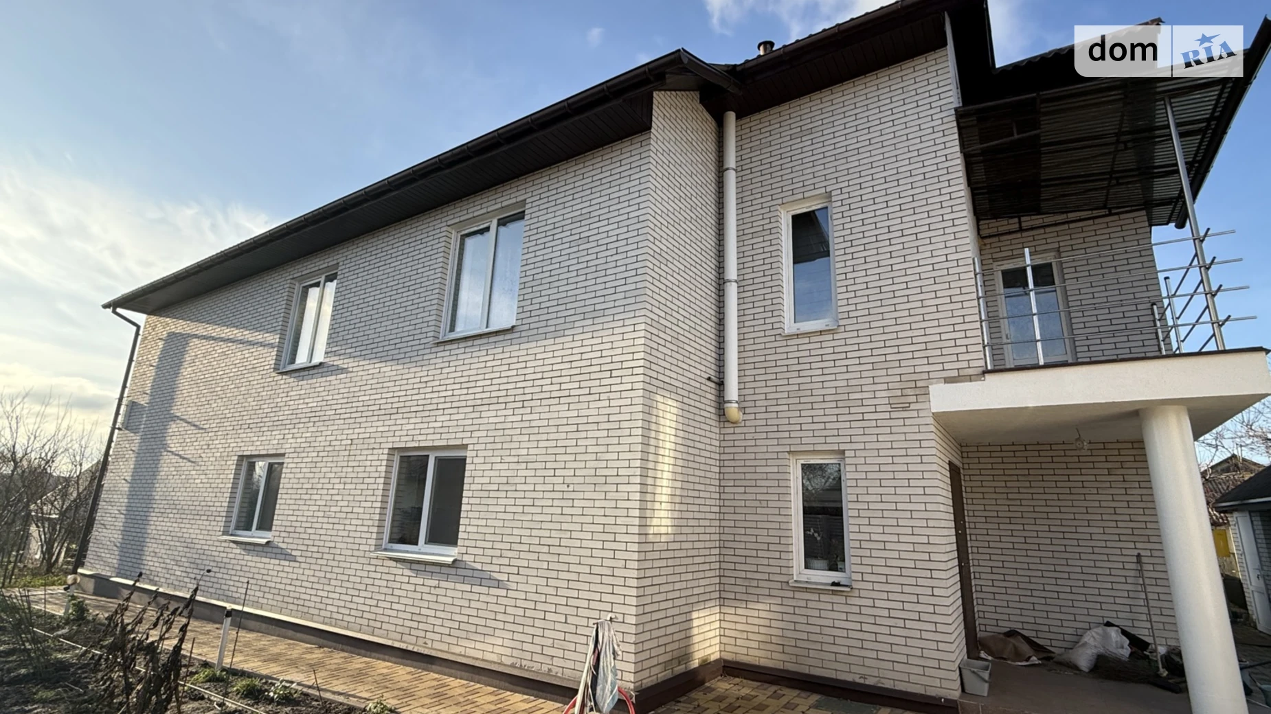 Продается дом на 2 этажа 320 кв. м с гаражом, цена: 450000 $ - фото 2