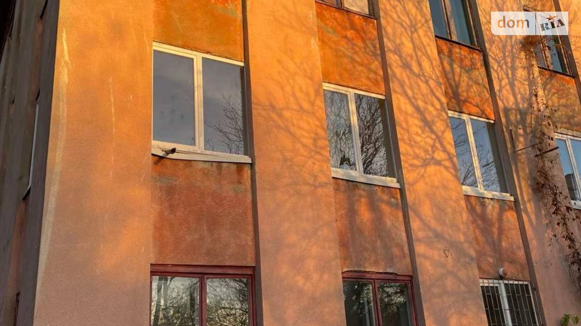 Продается помещения свободного назначения 780 кв. м в 3-этажном здании, цена: 240000 $ - фото 2