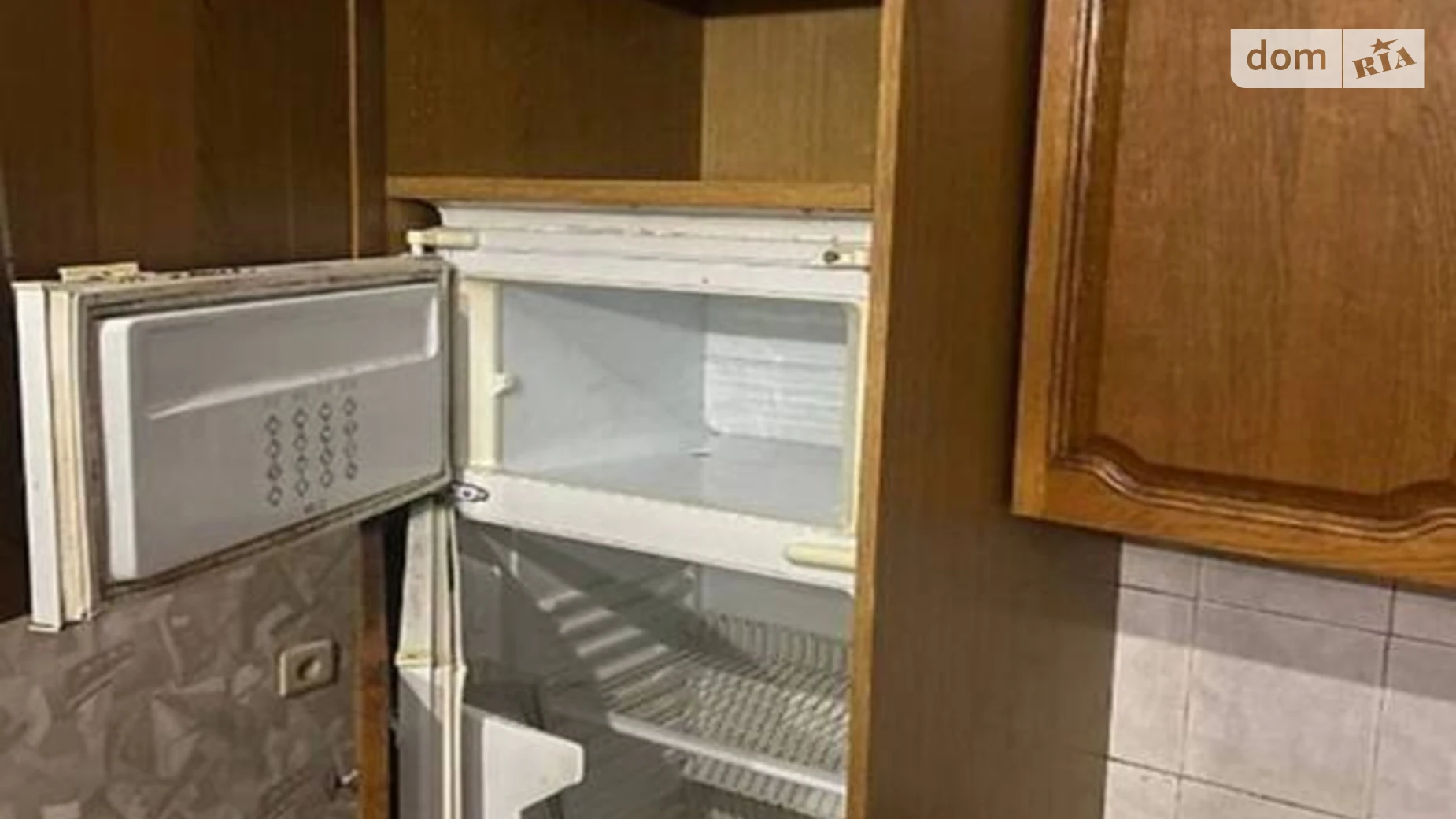 Сдается в аренду дом на 2 этажа 250 кв. м с бассейном, цена: 1300 $ - фото 2