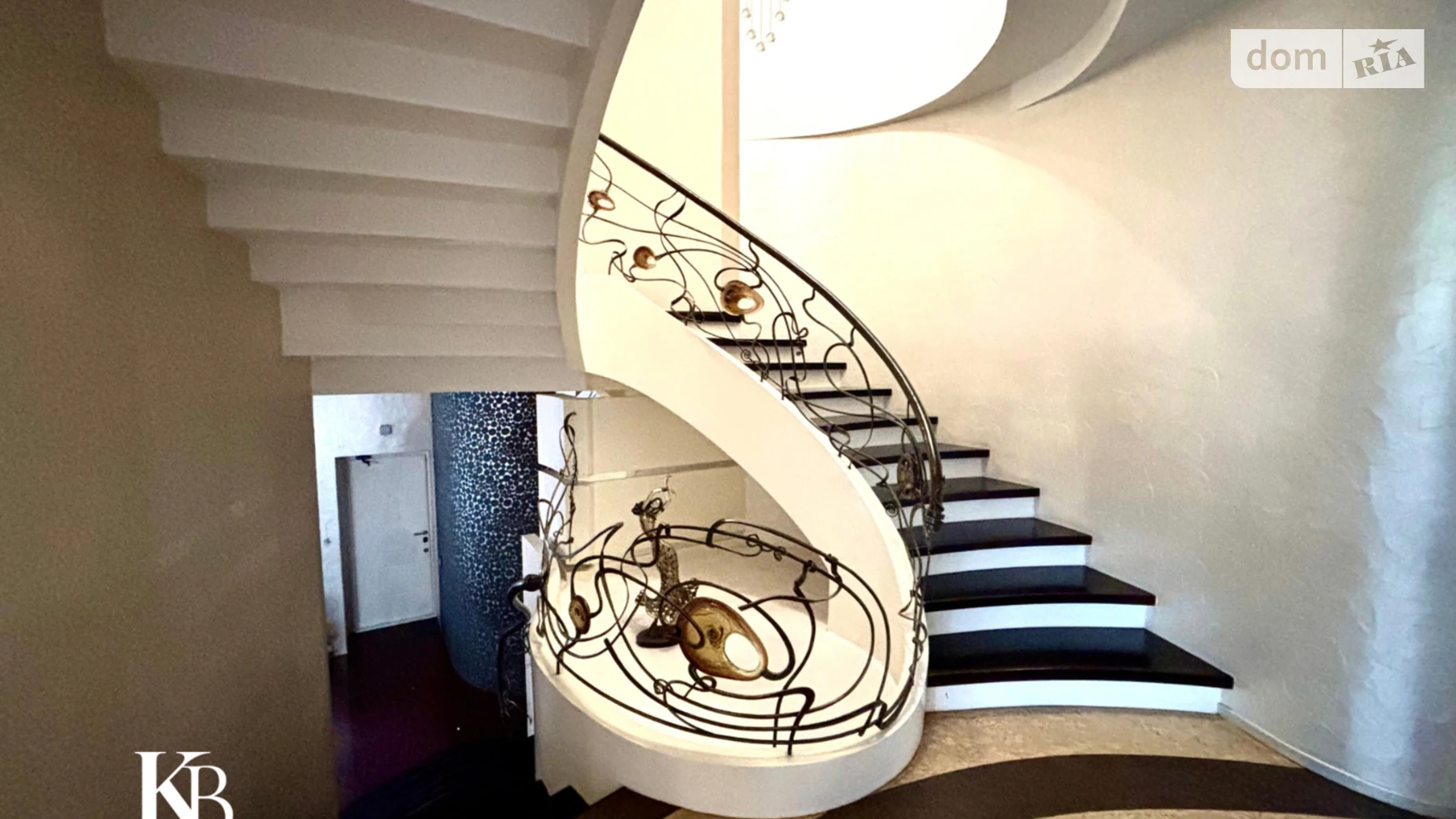 Продається будинок 3 поверховий 337.2 кв. м з бесідкою, цена: 210000 $ - фото 5