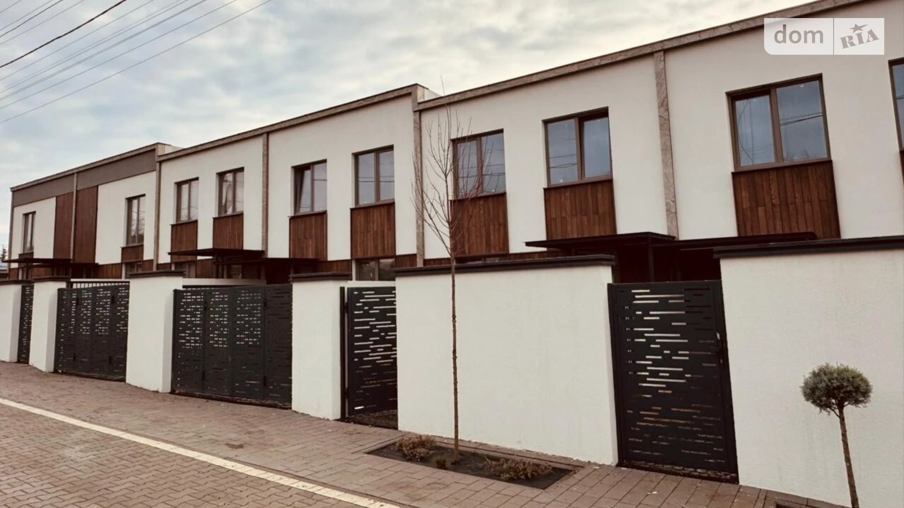 ул. Запорожская Ужгород Таунхаус Luxor Gardens, цена: 177840 $ - фото 2