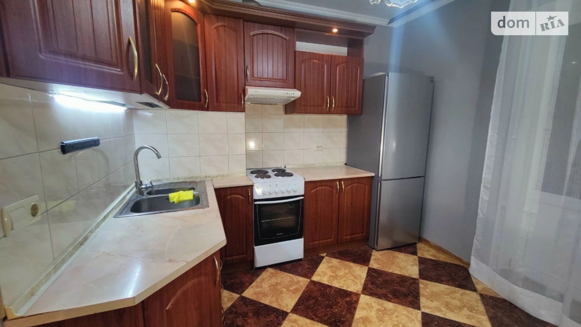 вул. Олени Пчілки, 4 Позняки Київ - фото 3