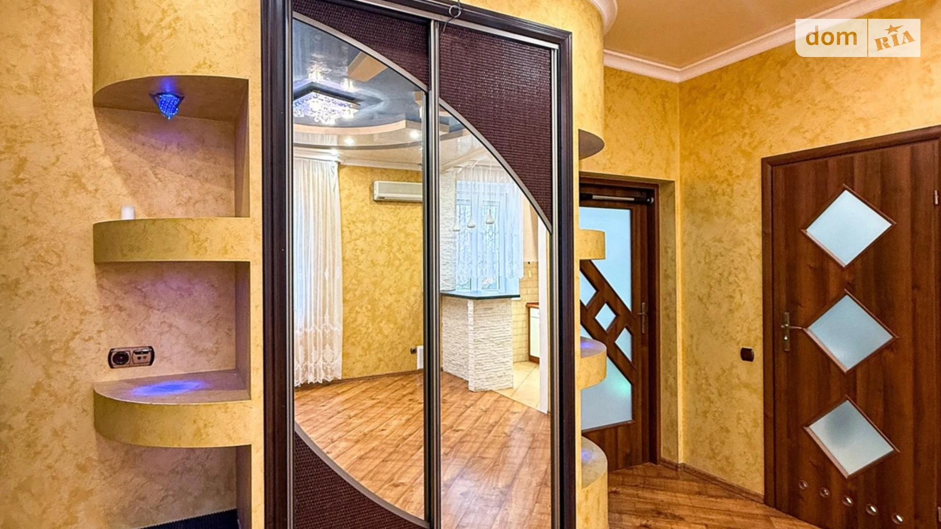 Продается 2-комнатная квартира 46.9 кв. м в Нововолынске, бул. Шевченко - фото 3