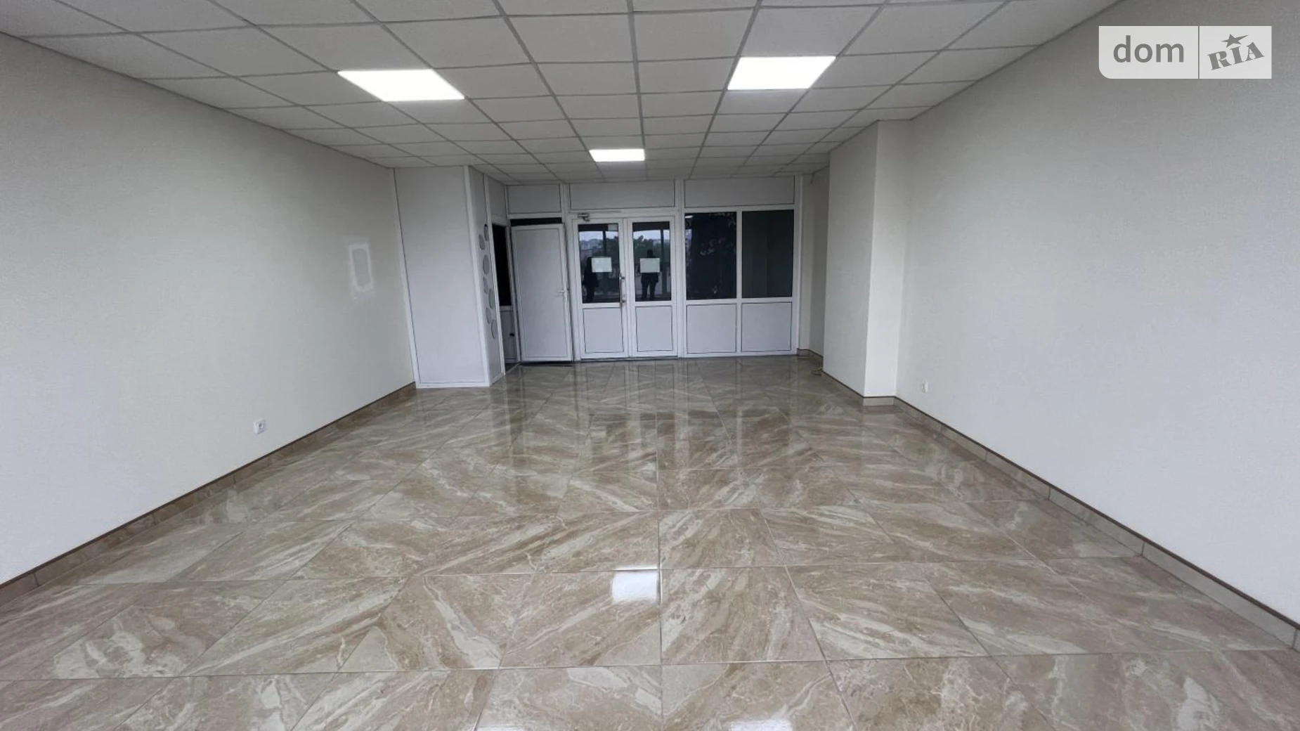 Сдается в аренду офис 47 кв. м в бизнес-центре, цена: 15000 грн - фото 4