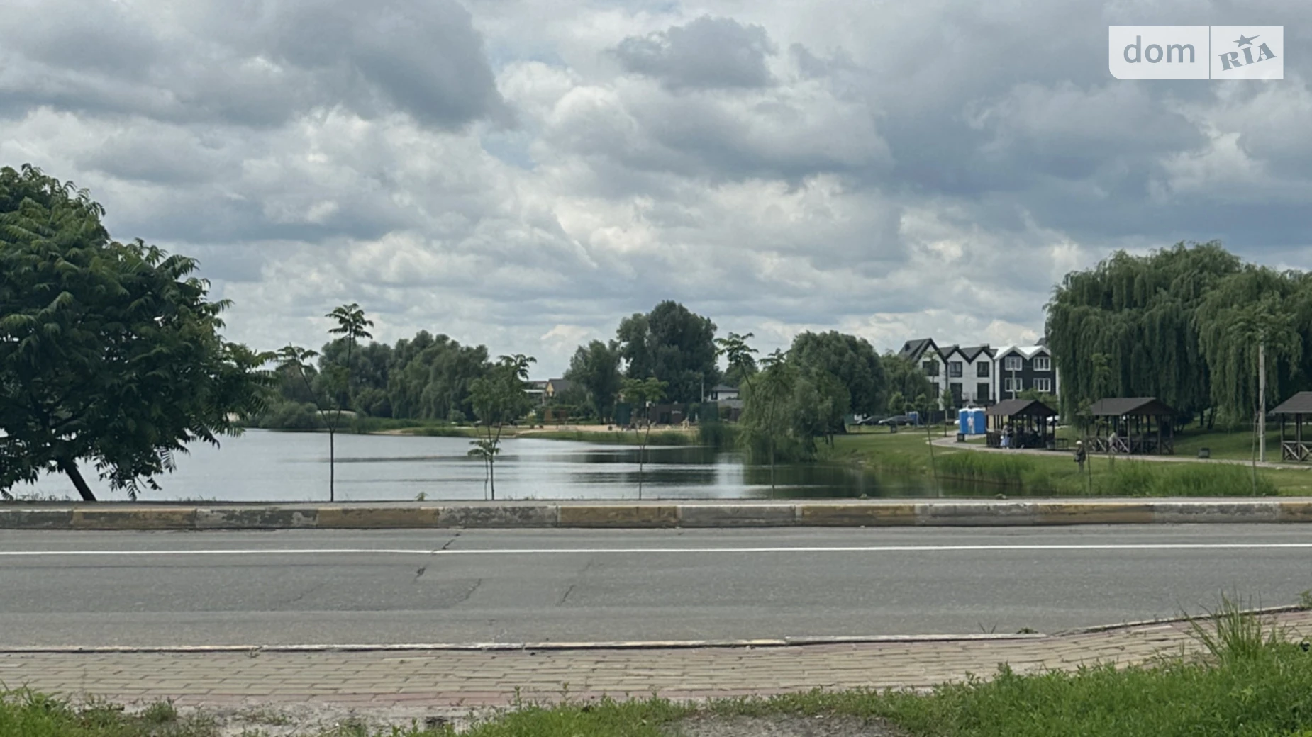 Продается дом на 2 этажа 120 кв. м с бассейном, цена: 140000 $ - фото 2