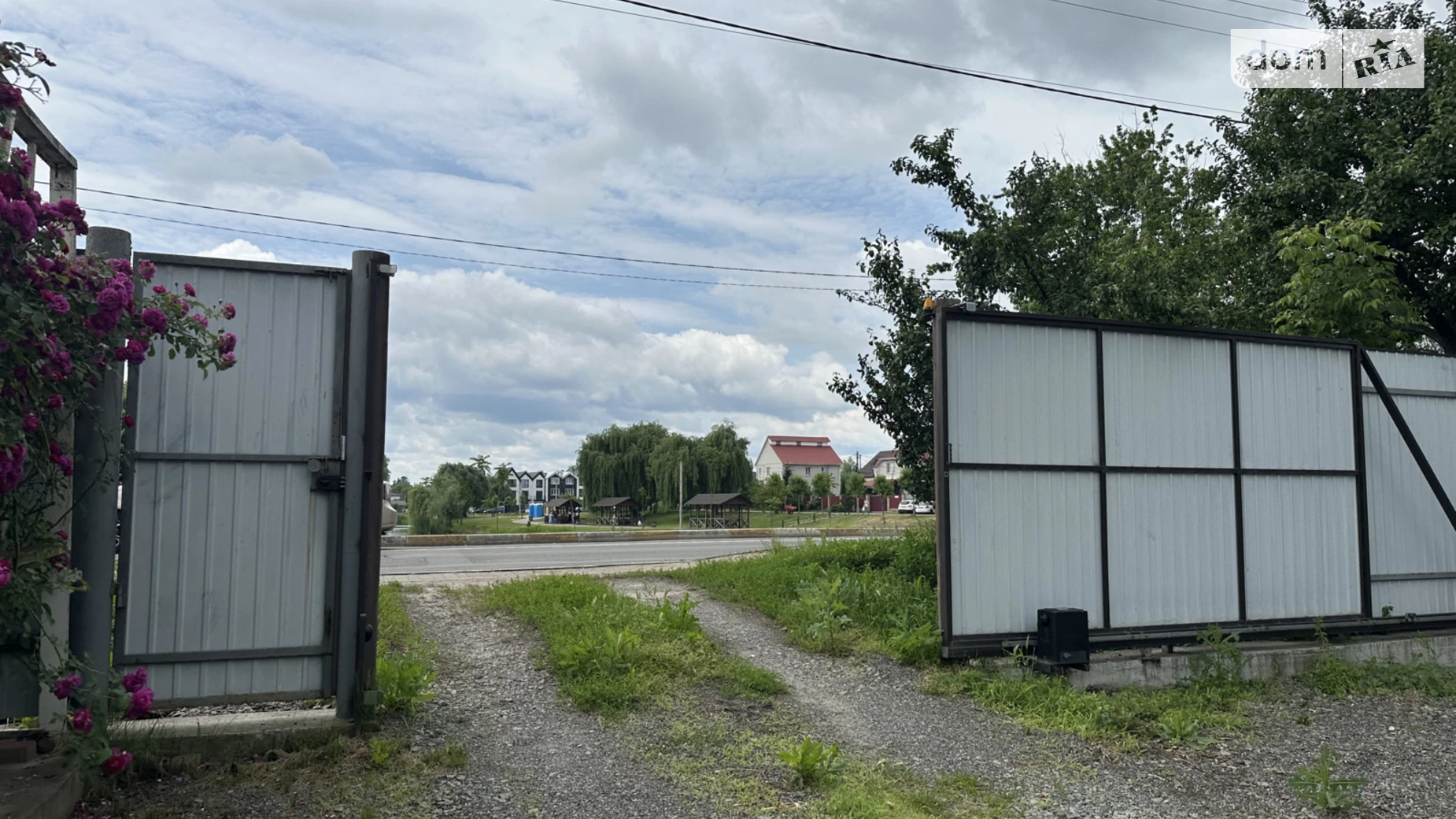 Продается дом на 2 этажа 120 кв. м с бассейном, цена: 140000 $ - фото 5