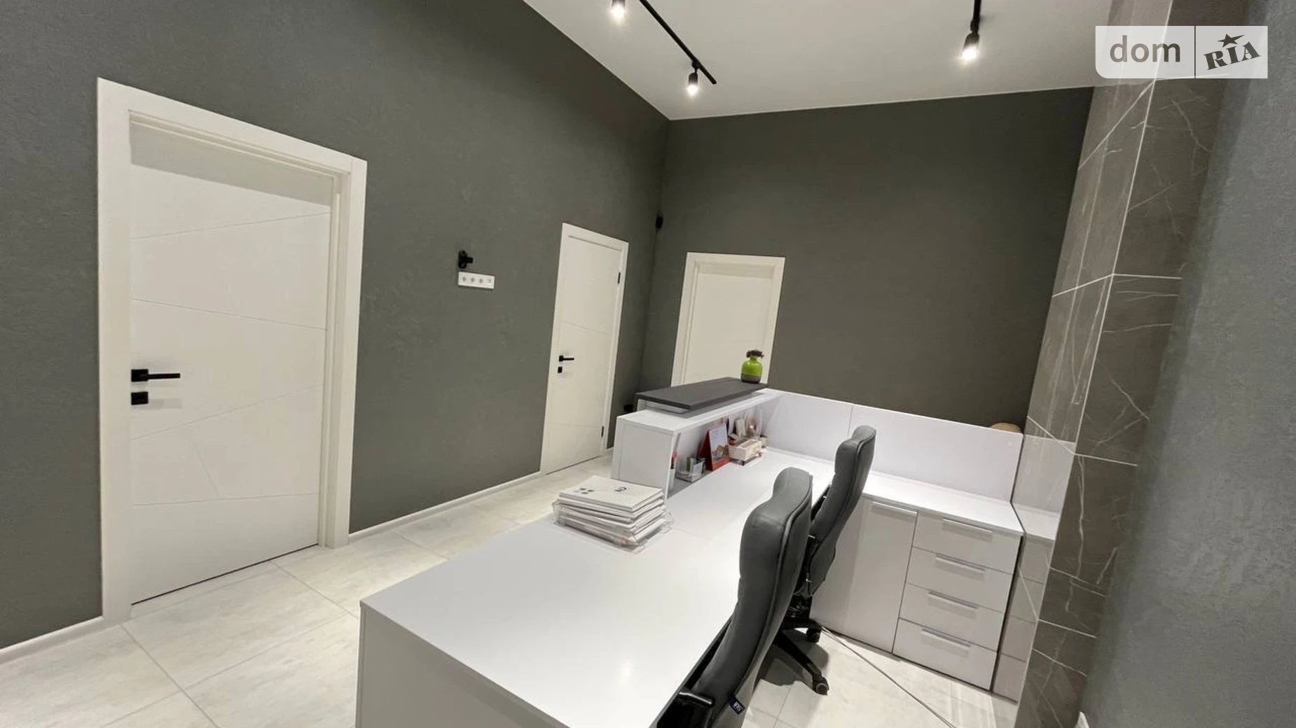 Продается офис 76 кв. м в бизнес-центре, цена: 99000 $ - фото 2