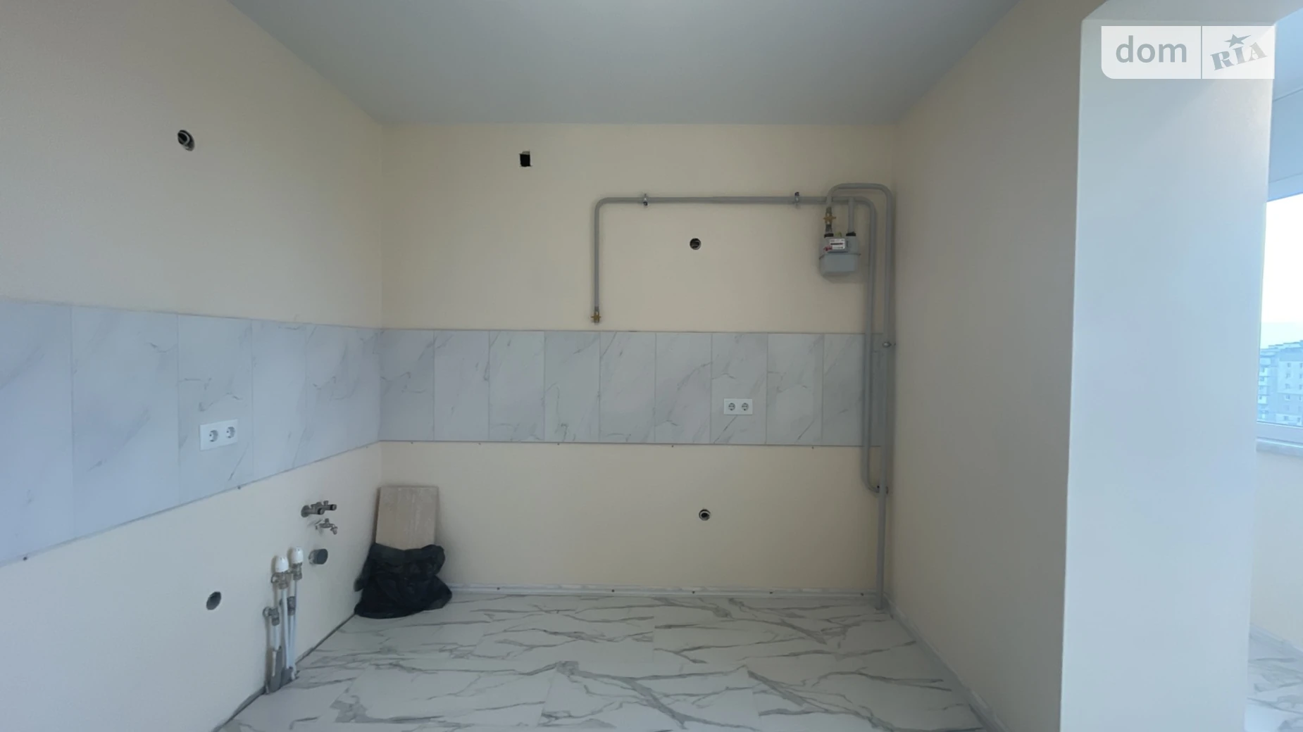 Продается 1-комнатная квартира 43 кв. м в Ивано-Франковске, ул. Пасечная, 15 - фото 3