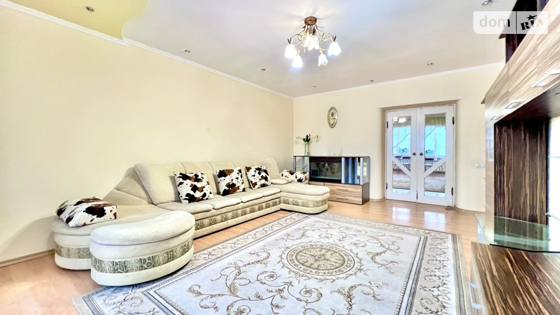 2-комнатная квартира 76 кв. м в Тернополе, ул. Довженко Александра - фото 5