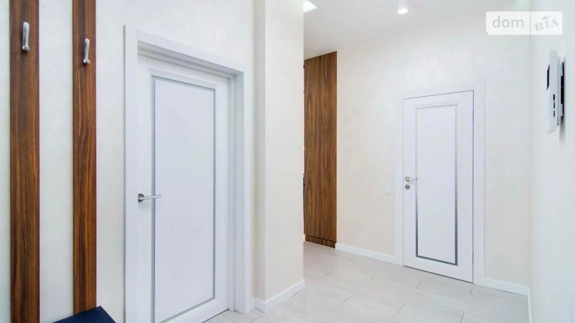 Продается 2-комнатная квартира 64 кв. м в Киеве, ул. Трускавецкая, 8 - фото 2