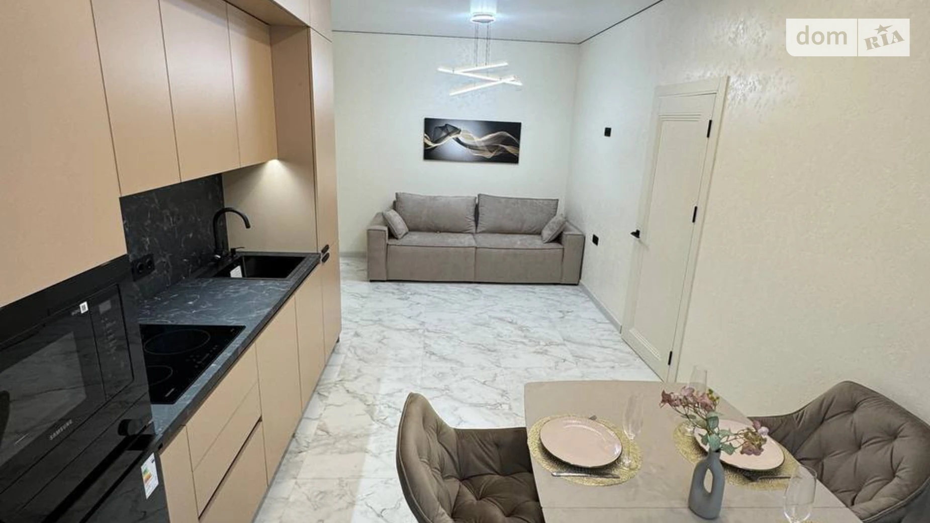 Продається 2-кімнатна квартира 63 кв. м у Одесі, вул. Краснова, 3 корпус 67 - фото 2