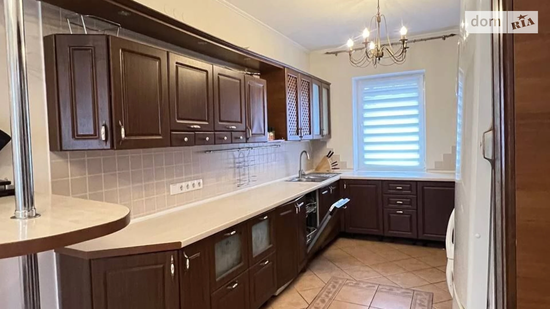 Сдается в аренду дом на 2 этажа 130 кв. м с гаражом, цена: 650 $ - фото 2