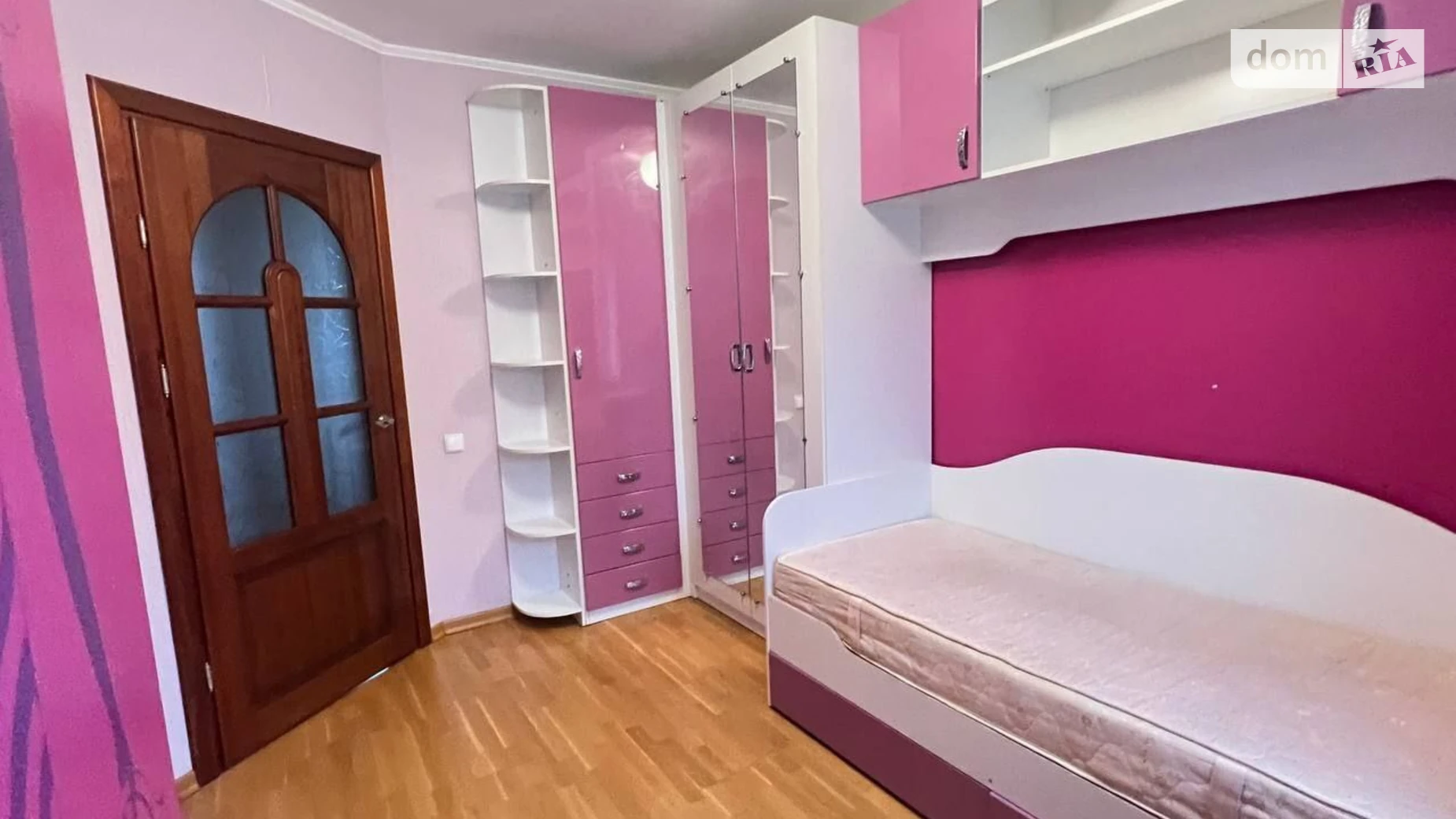 Сдается в аренду дом на 2 этажа 130 кв. м с гаражом, цена: 650 $ - фото 4