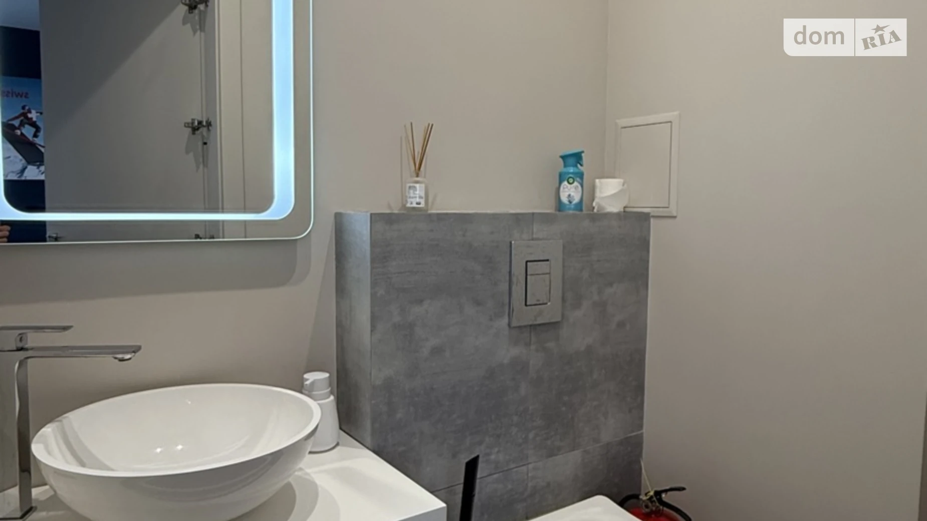 Продается офис 100 кв. м в бизнес-центре, цена: 165000 $ - фото 4