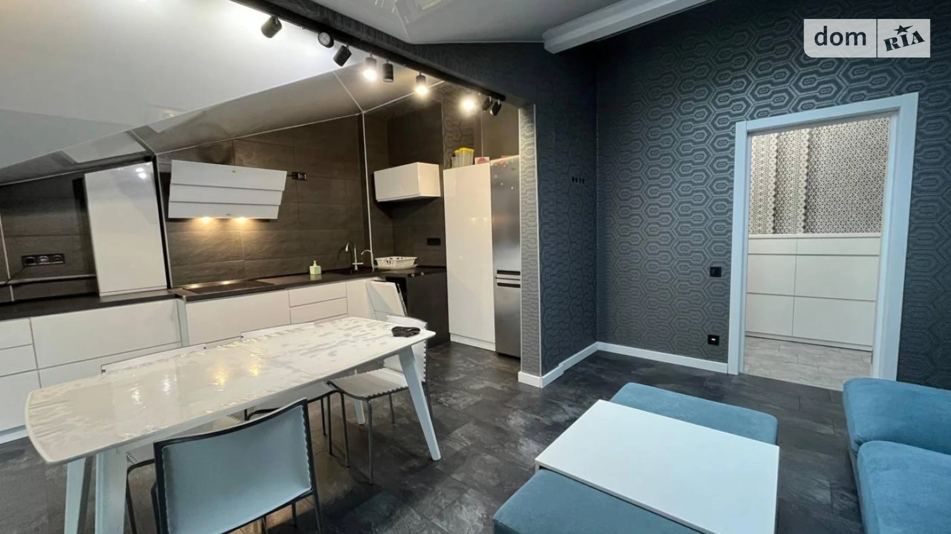 Продается 3-комнатная квартира 85.3 кв. м в Ивано-Франковске, ул. Бельведерська, 19А - фото 2