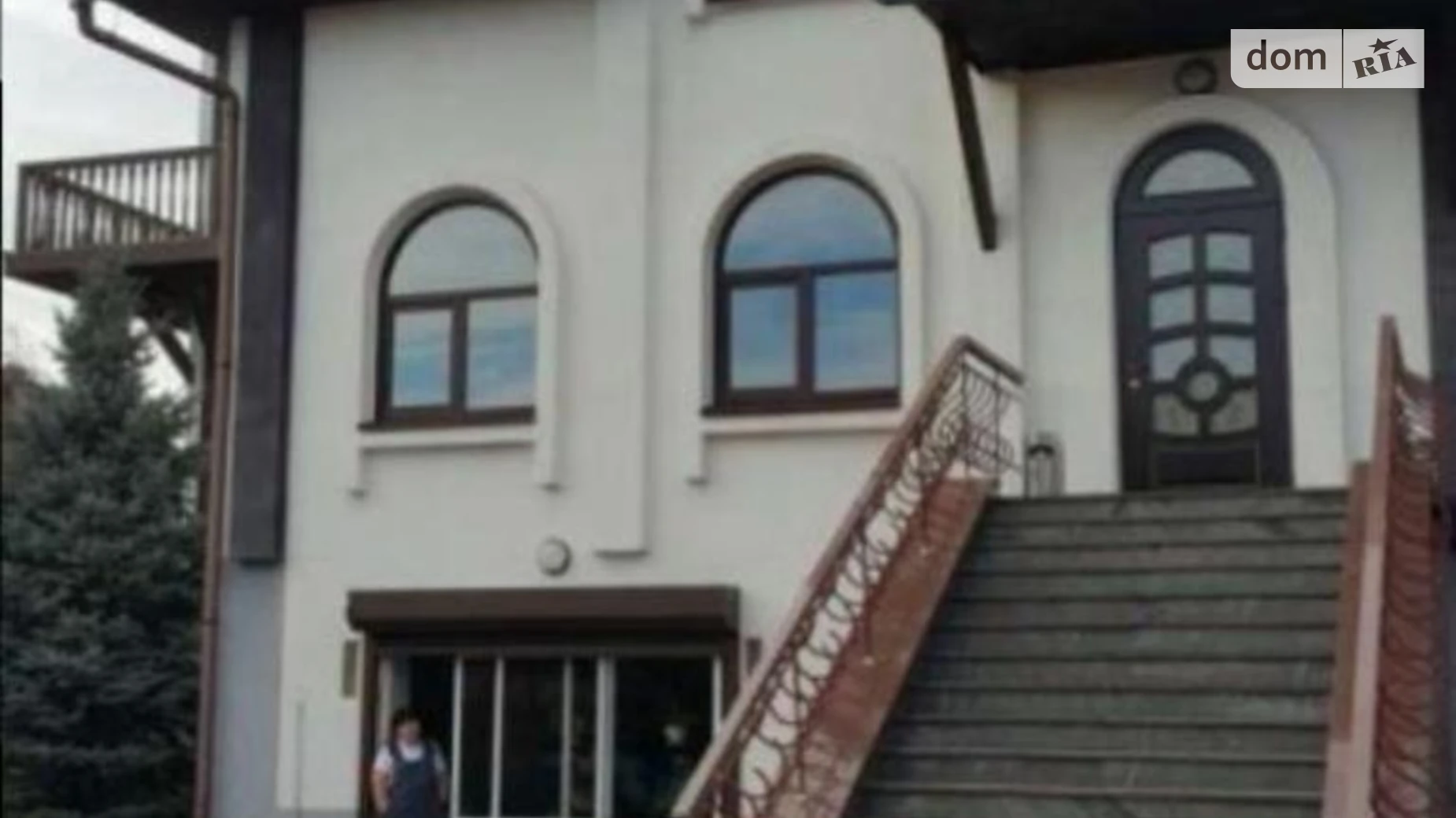 Продается дом на 3 этажа 350 кв. м с садом, цена: 650000 $ - фото 2