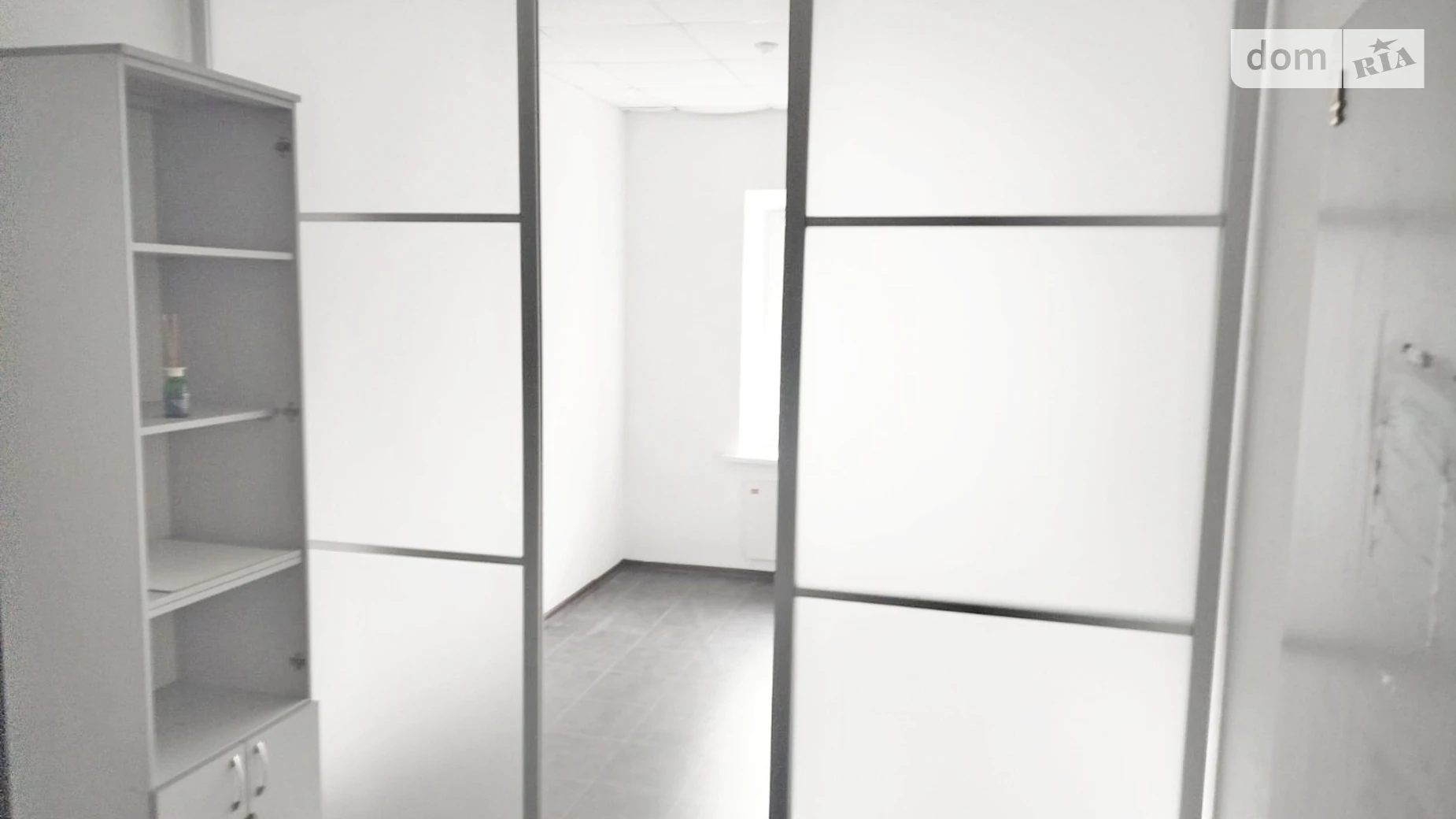 Здається в оренду приміщення вільного призначення 26 кв. м в 3-поверховій будівлі, цена: 12735 грн - фото 3