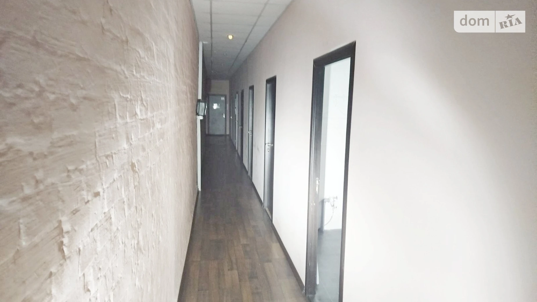 Здається в оренду приміщення вільного призначення 26 кв. м в 3-поверховій будівлі, цена: 12745 грн - фото 2