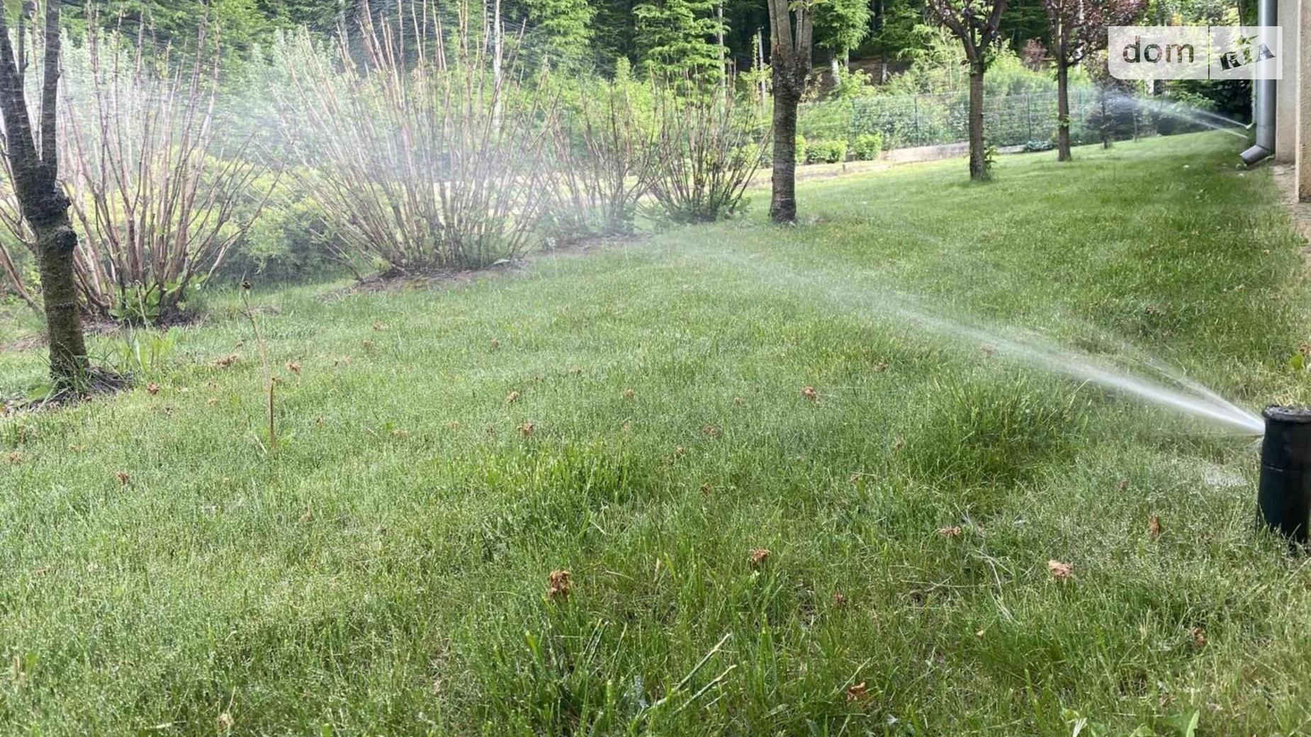 Продается одноэтажный дом 206 кв. м с садом, цена: 250000 $ - фото 2