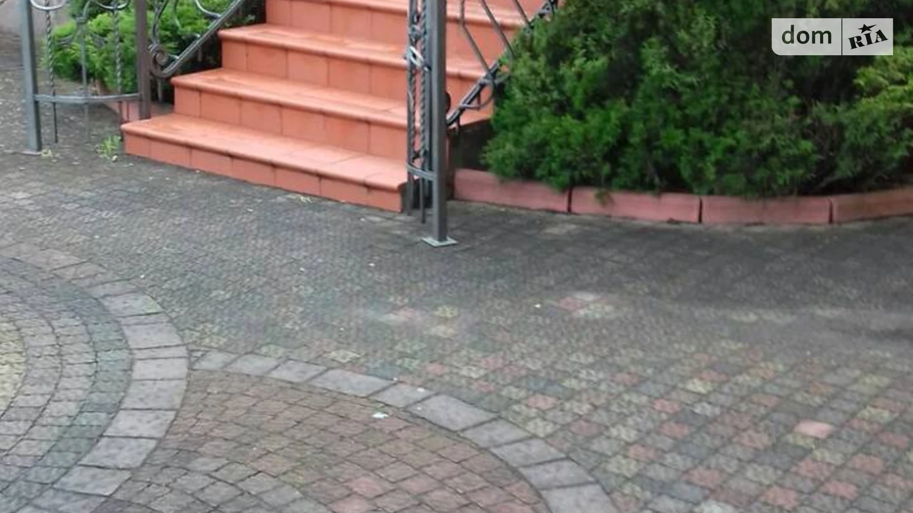 Продается дом на 2 этажа 246 кв. м с балконом, цена: 180000 $ - фото 2