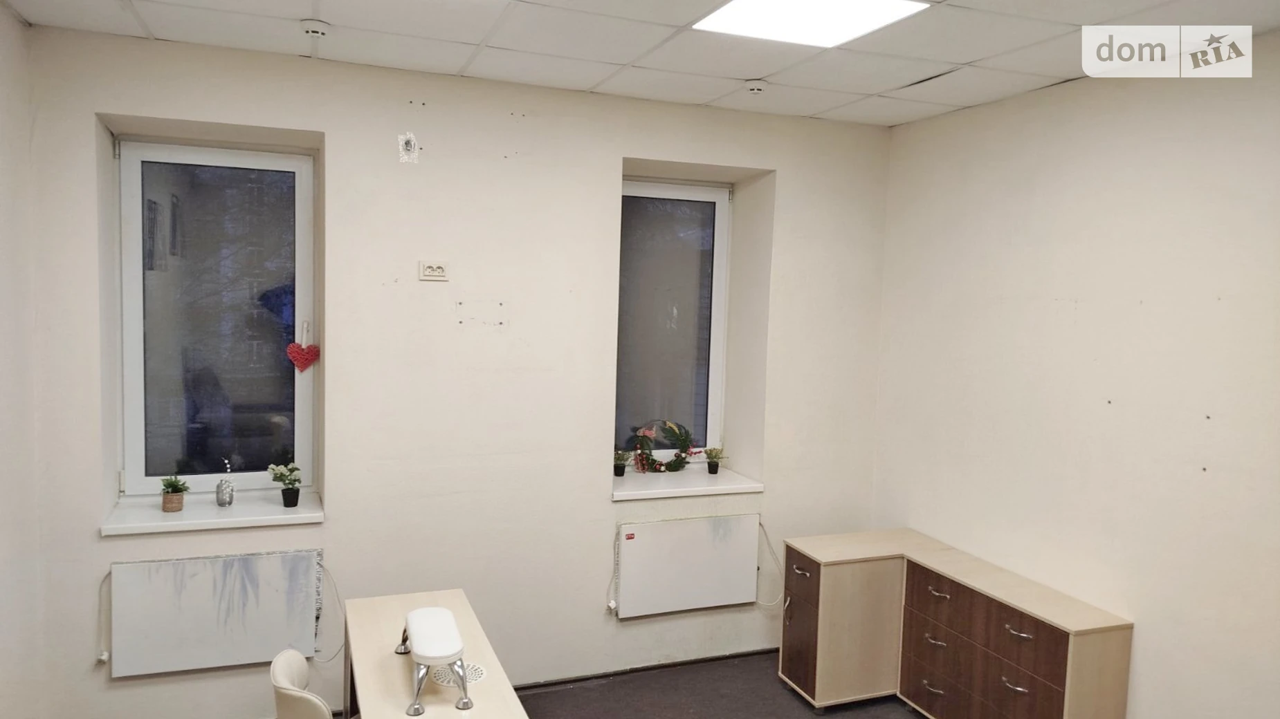 Здається в оренду офіс 20.5 кв. м в бізнес-центрі, цена: 8010 грн - фото 2