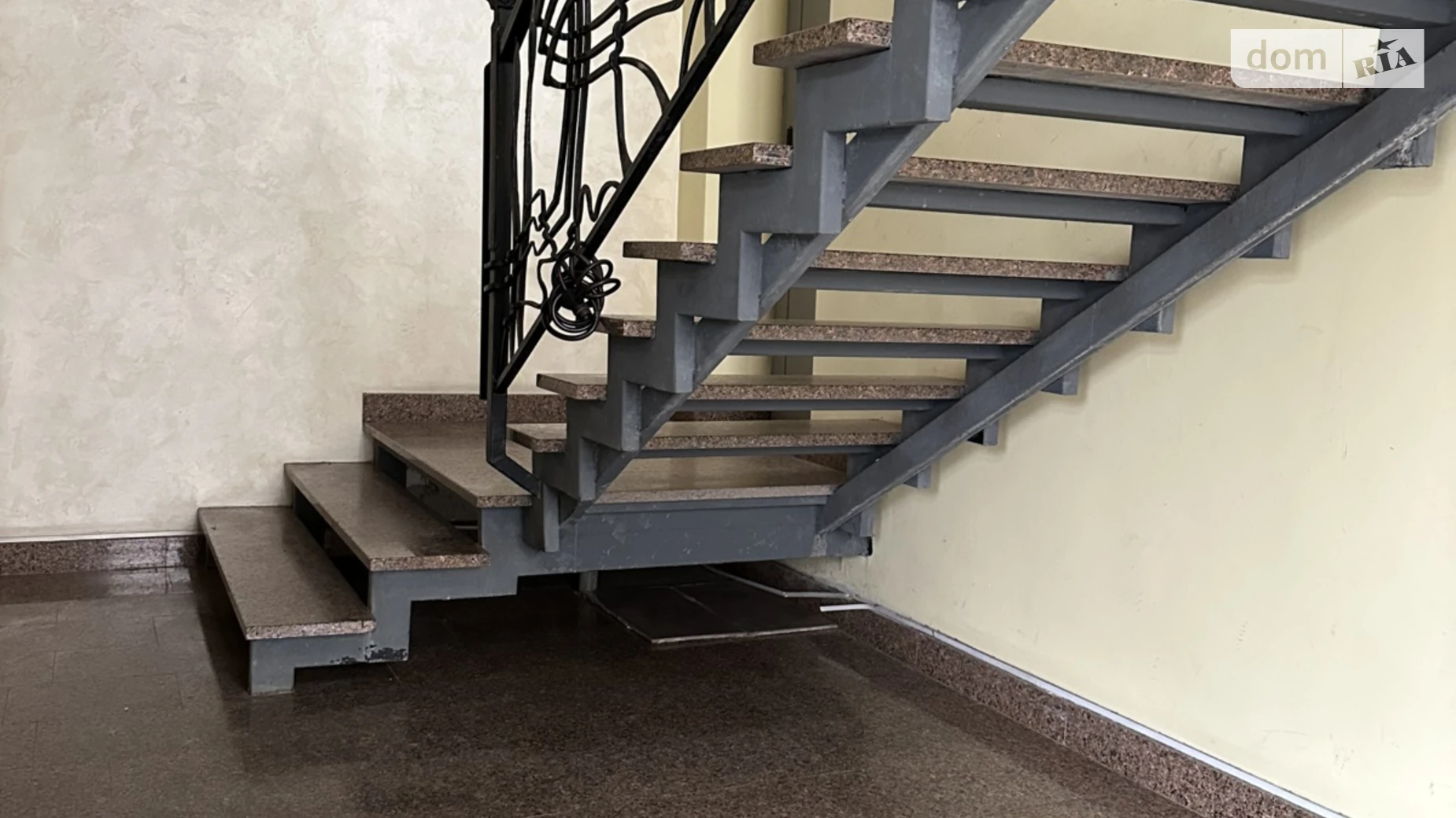 Сдается в аренду офис 130 кв. м в бизнес-центре, цена: 26000 грн - фото 2