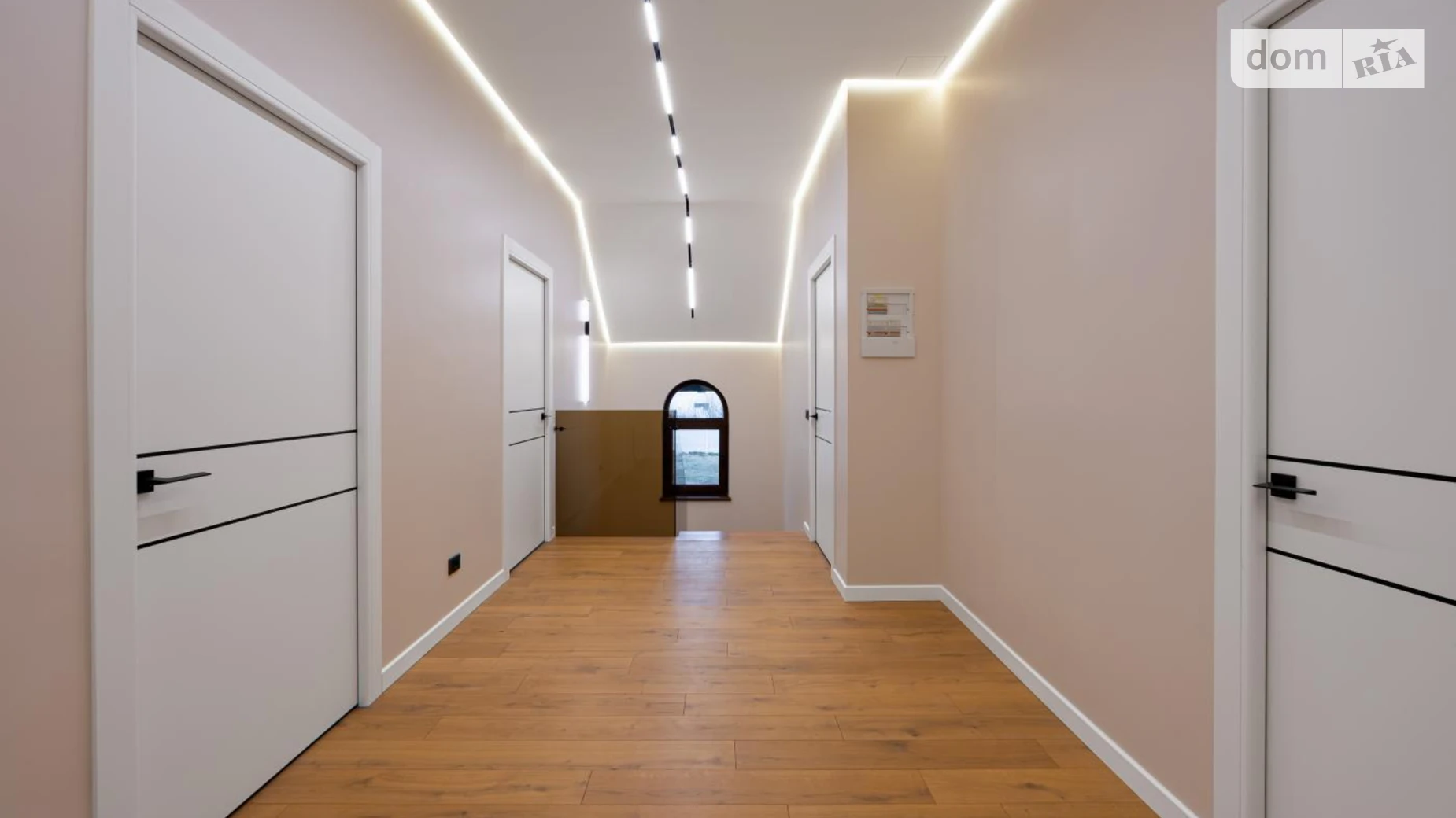 Продается дом на 2 этажа 236 кв. м с верандой, цена: 380000 $ - фото 5