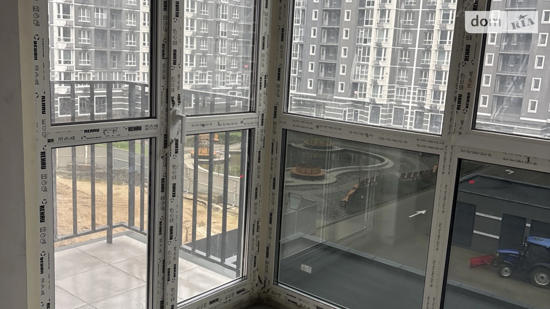 Продается 1-комнатная квартира 38 кв. м в Буче, бул. Леонида Бирюкова, 4 - фото 3