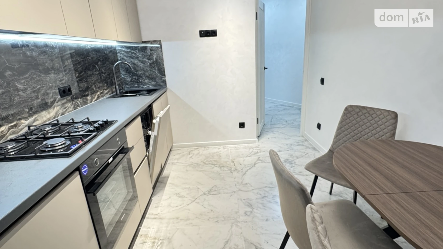 1-комнатная квартира 42 кв. м в Тернополе, ул. Киевская, 9Г - фото 4