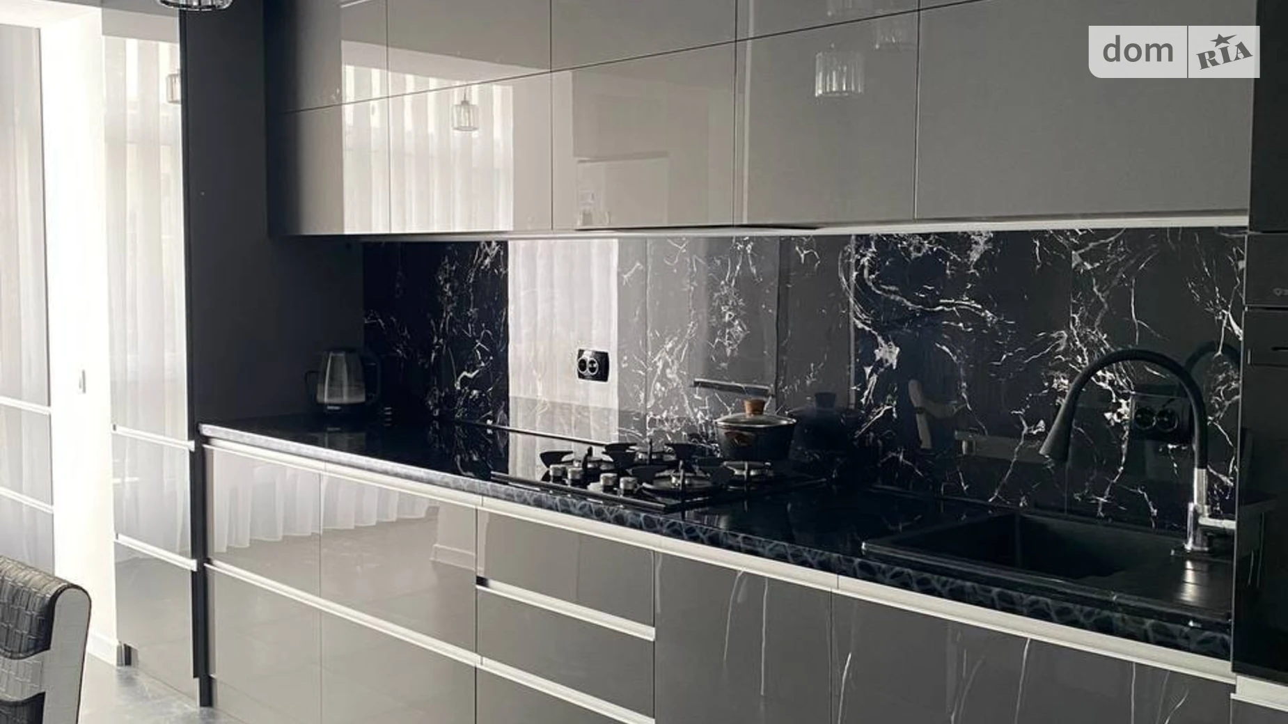 Сдается в аренду 2-комнатная квартира 68 кв. м в Ивано-Франковске - фото 2