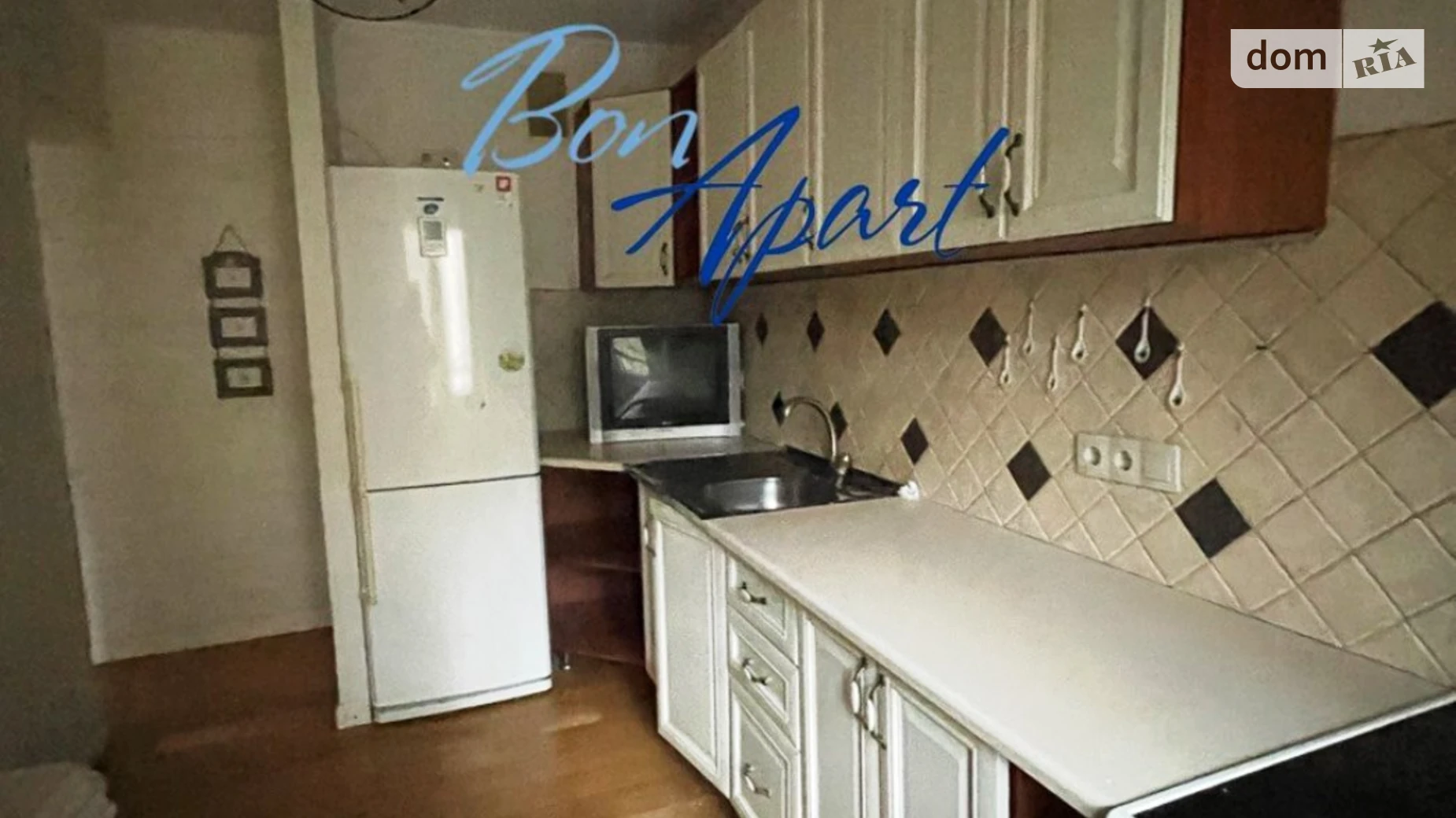 Продается 3-комнатная квартира 68.4 кв. м в Киеве, ул. Петра Радченко, 4 - фото 2