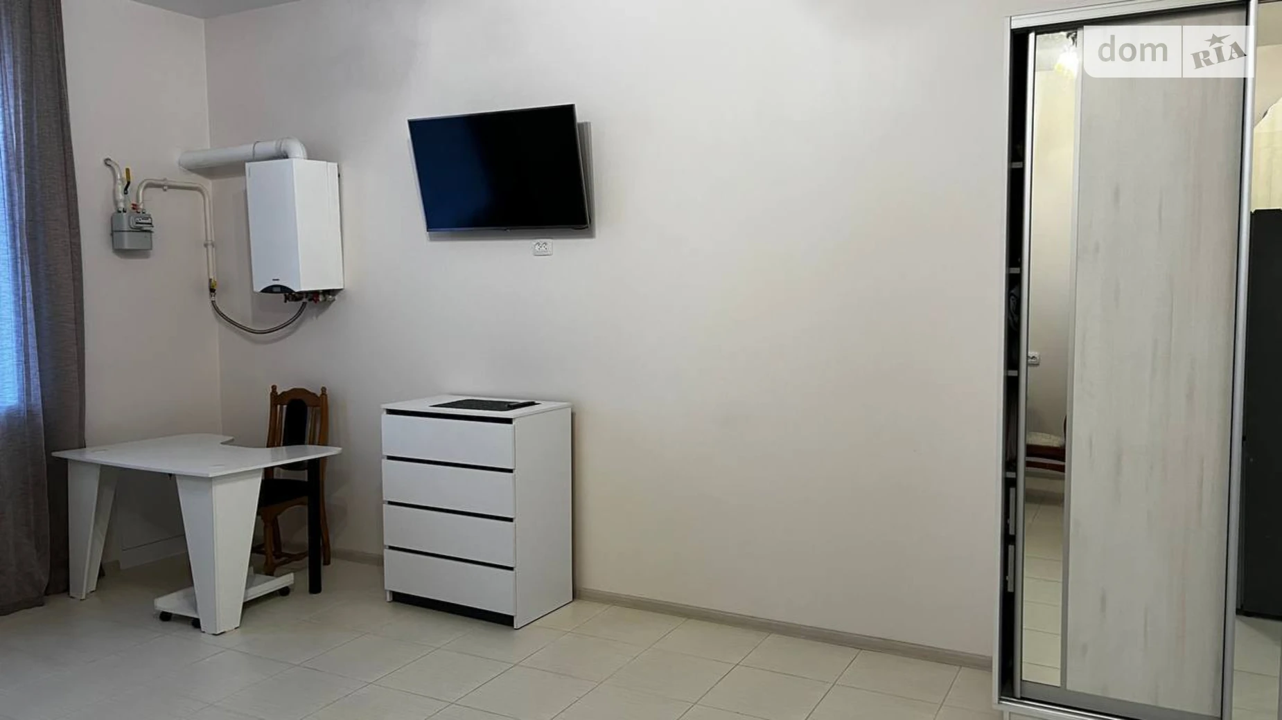 Сдается в аренду 2-комнатная квартира 38 кв. м в Ровно, ул. Соборная, 283 - фото 2