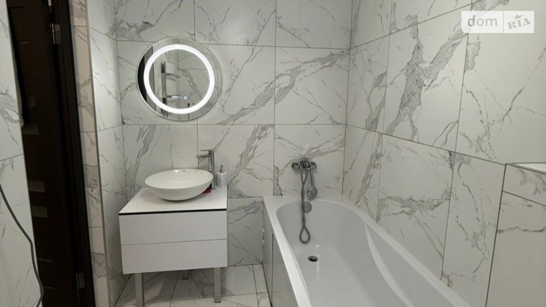 Продается 1-комнатная квартира 40.3 кв. м в Ужгороде, ул. Енковская - фото 4