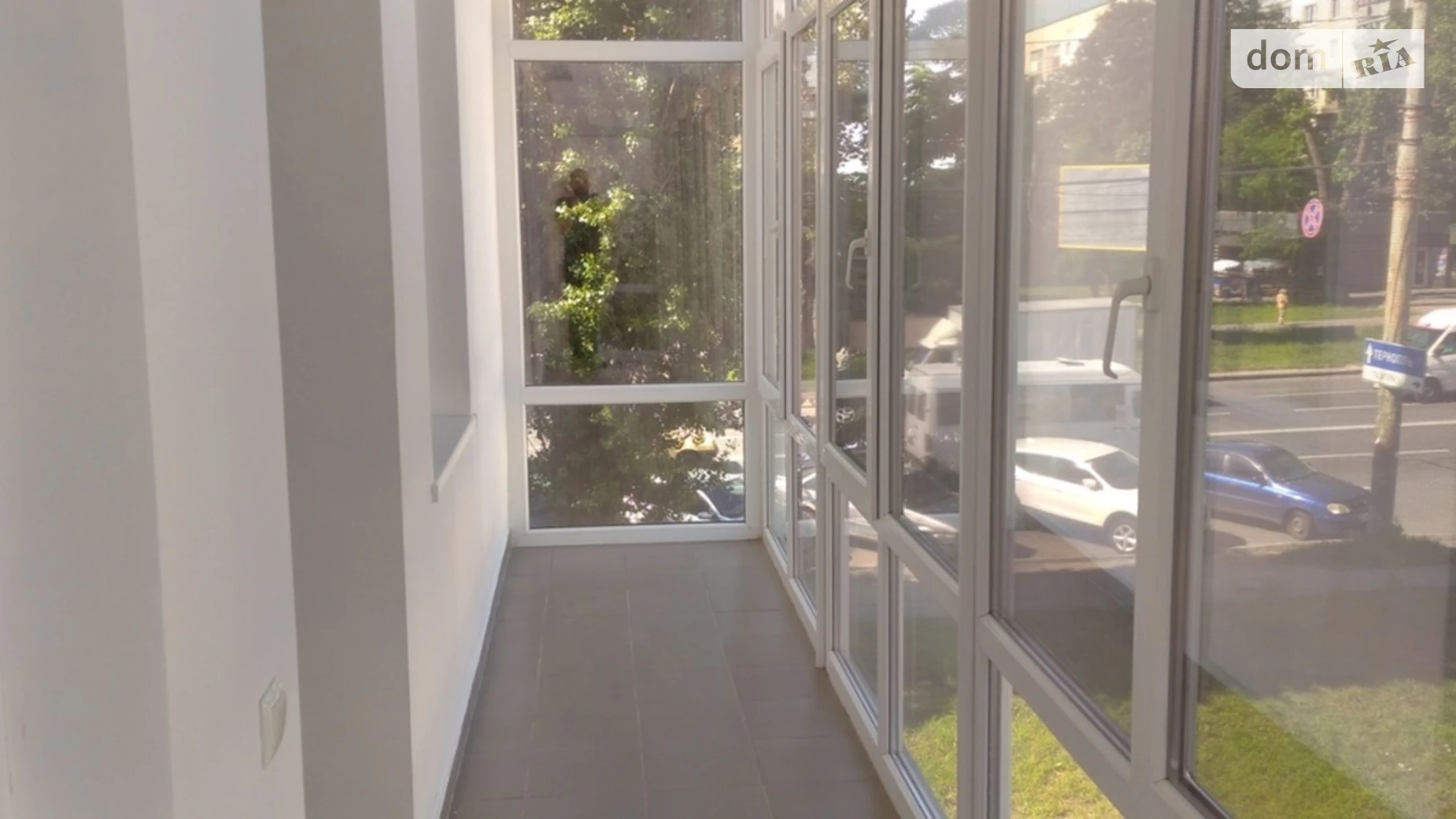 Сдается в аренду офис 76 кв. м в бизнес-центре, цена: 11400 грн - фото 2