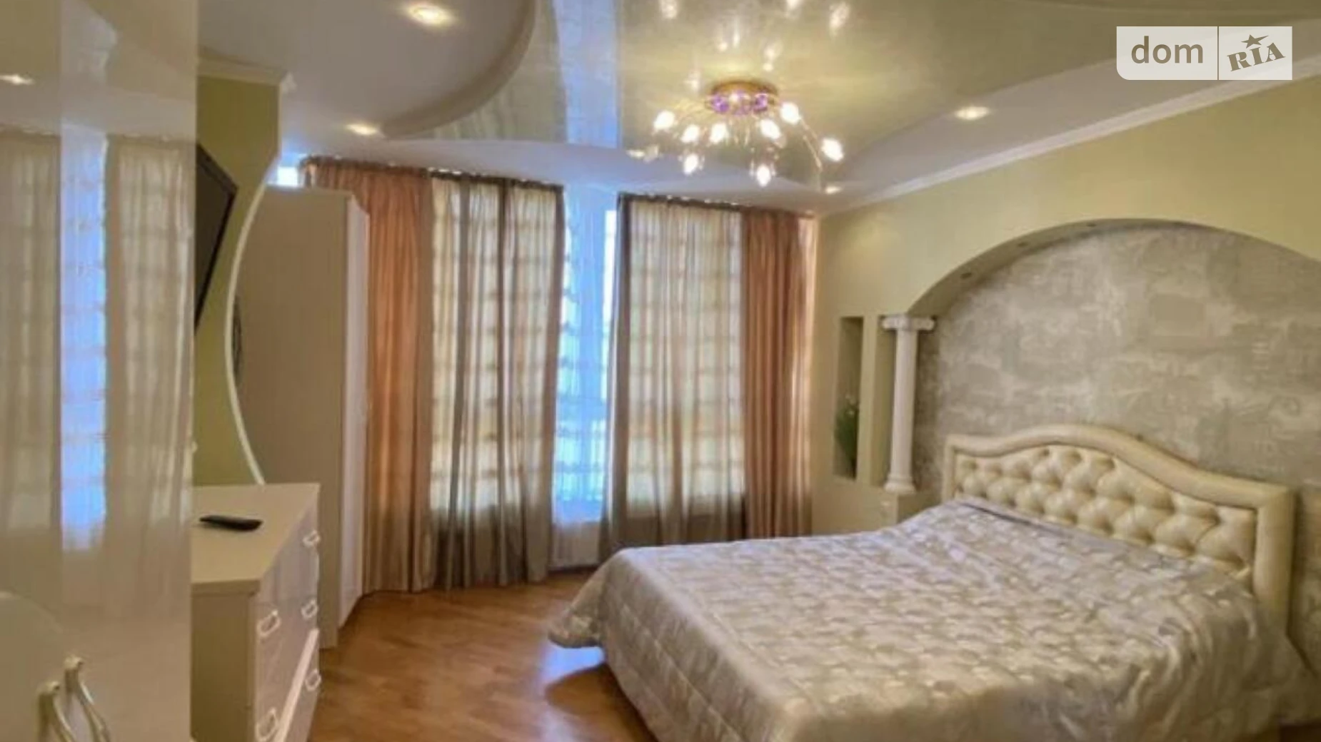 Продається 3-кімнатна квартира 78 кв. м у Івано-Франківську, Стуса 37б - фото 2