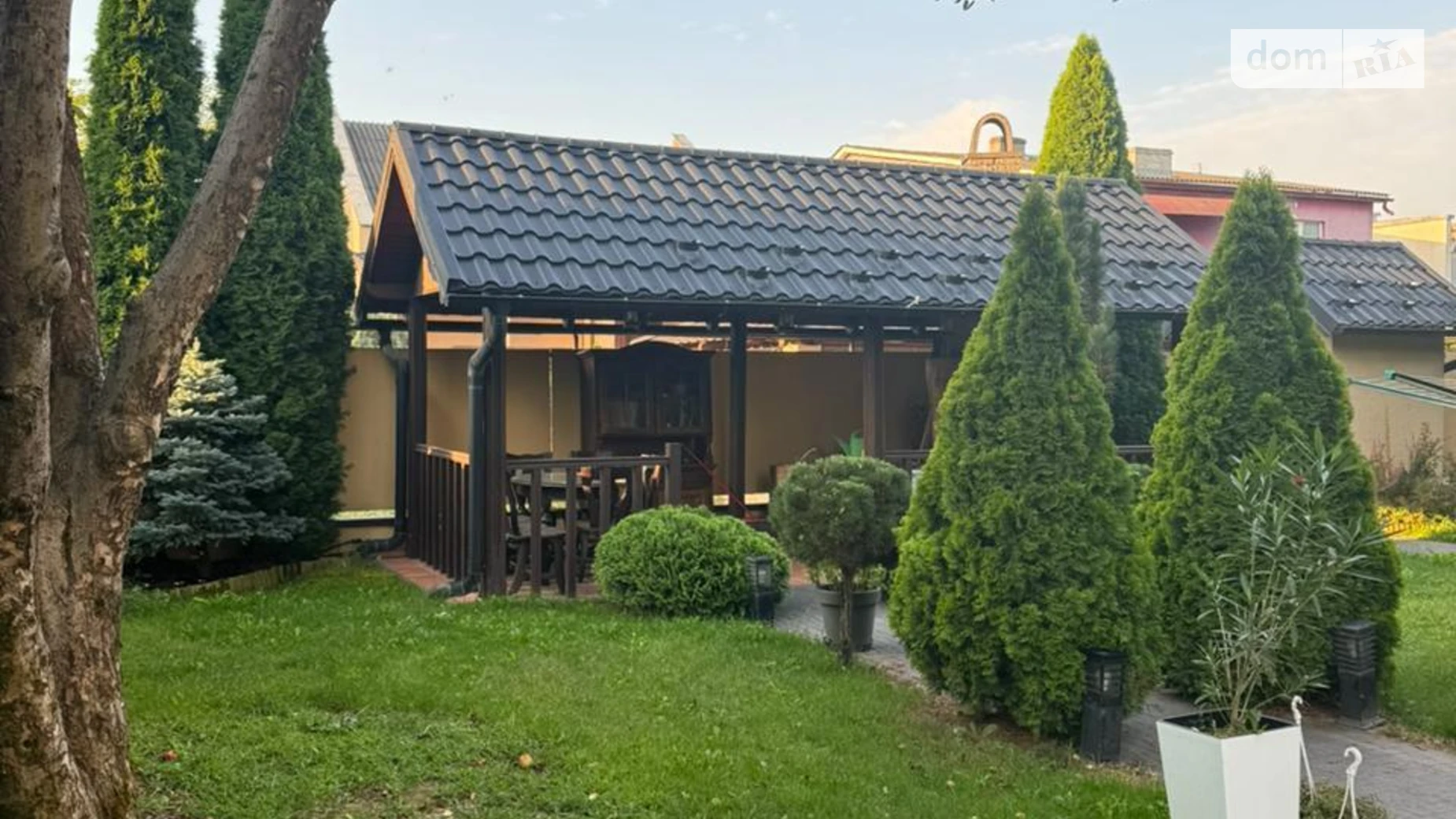 Продается дом на 3 этажа 283.2 кв. м с бассейном, цена: 430000 $ - фото 3