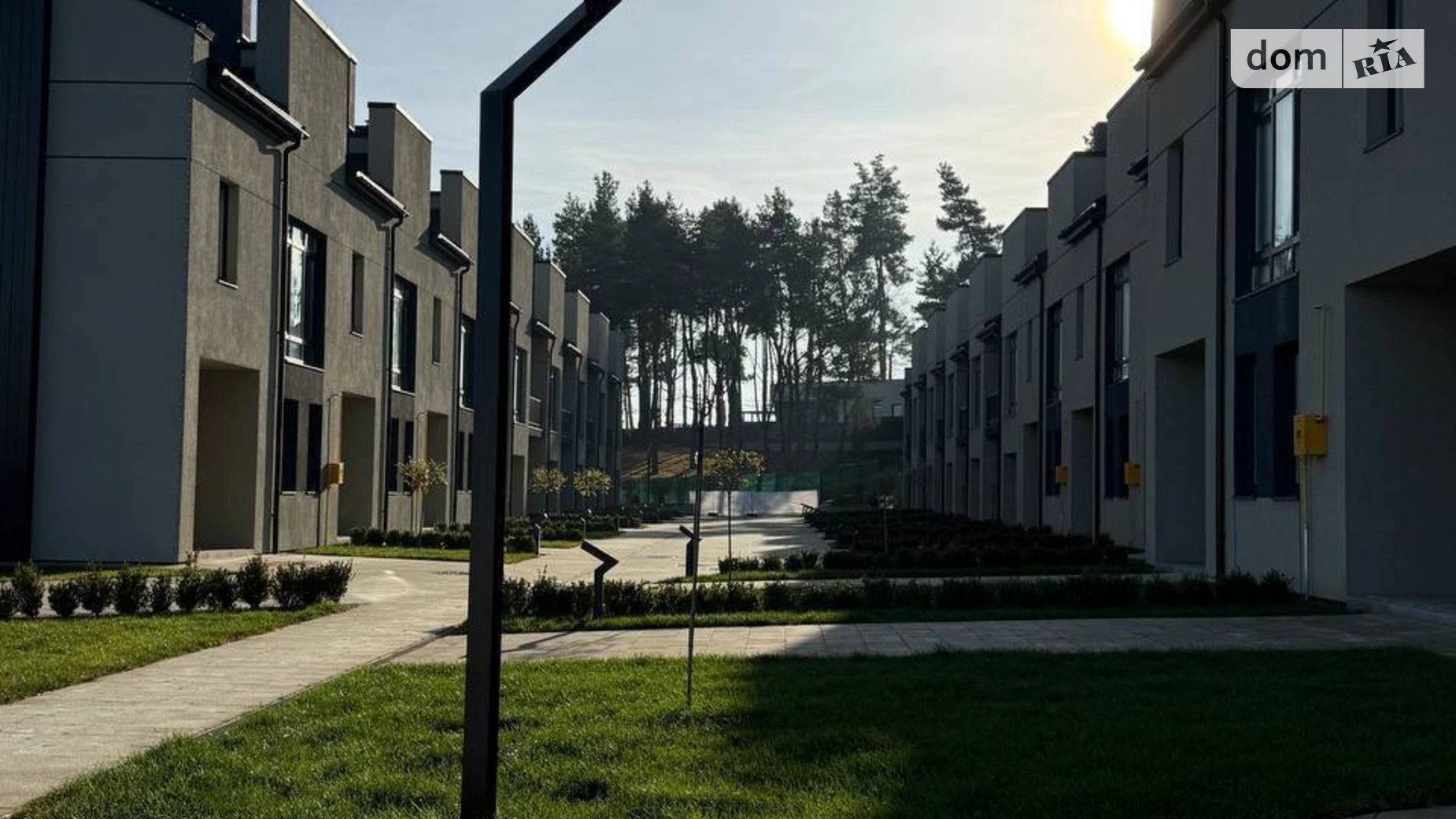 Продается дом на 2 этажа 211 кв. м с беседкой, цена: 195000 $ - фото 3