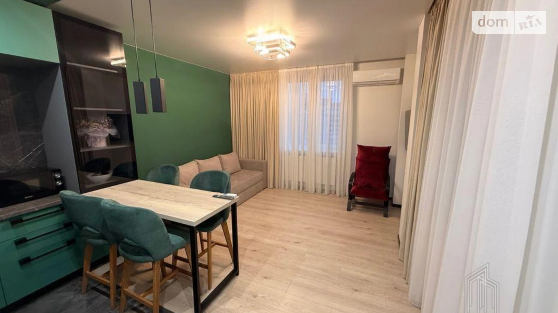 Продается 2-комнатная квартира 100 кв. м в Киеве, ул. Вышгородская, 45 - фото 2