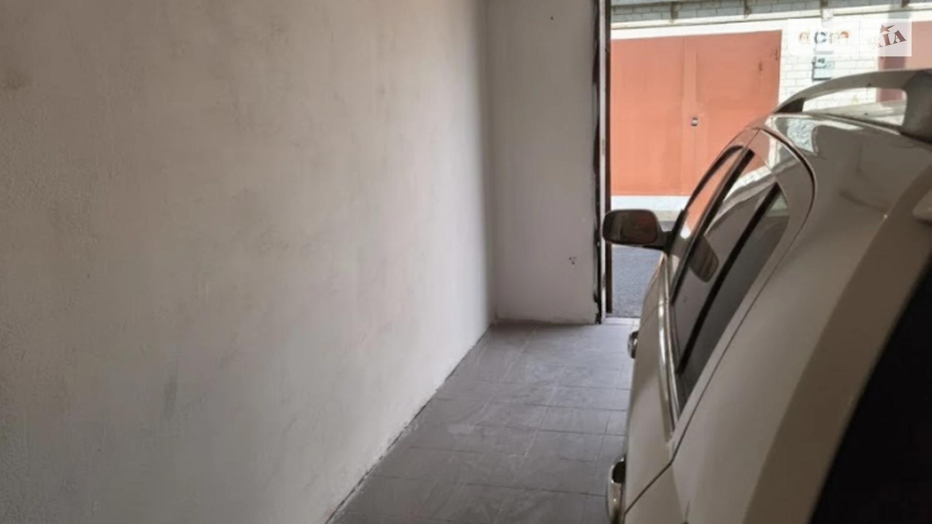 Продається окремий гараж під легкове авто на 65.8 кв. м, цена: 37500 $ - фото 3