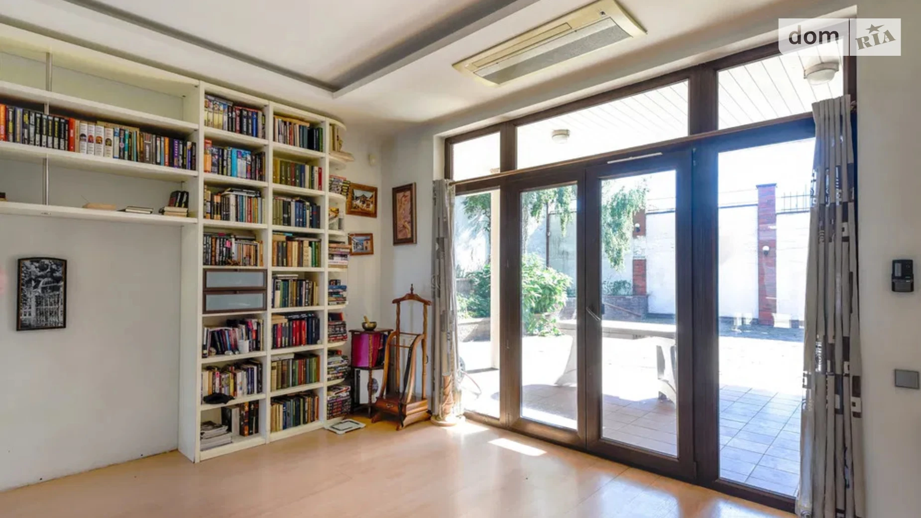 Продается дом на 2 этажа 422.7 кв. м с гаражом, цена: 799000 $ - фото 2