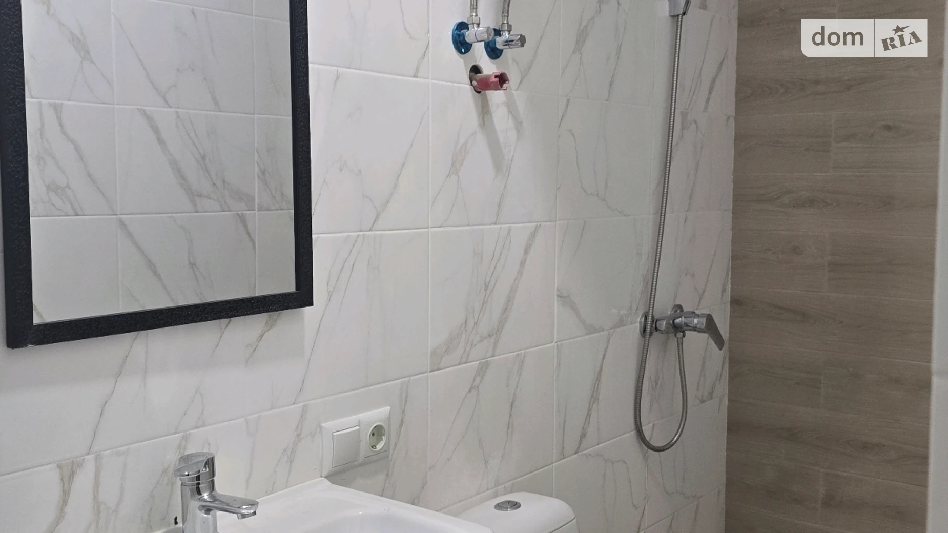 Продается 1-комнатная квартира 30 кв. м в Одессе, ул. Люстдорфская дорога, 55Е - фото 2